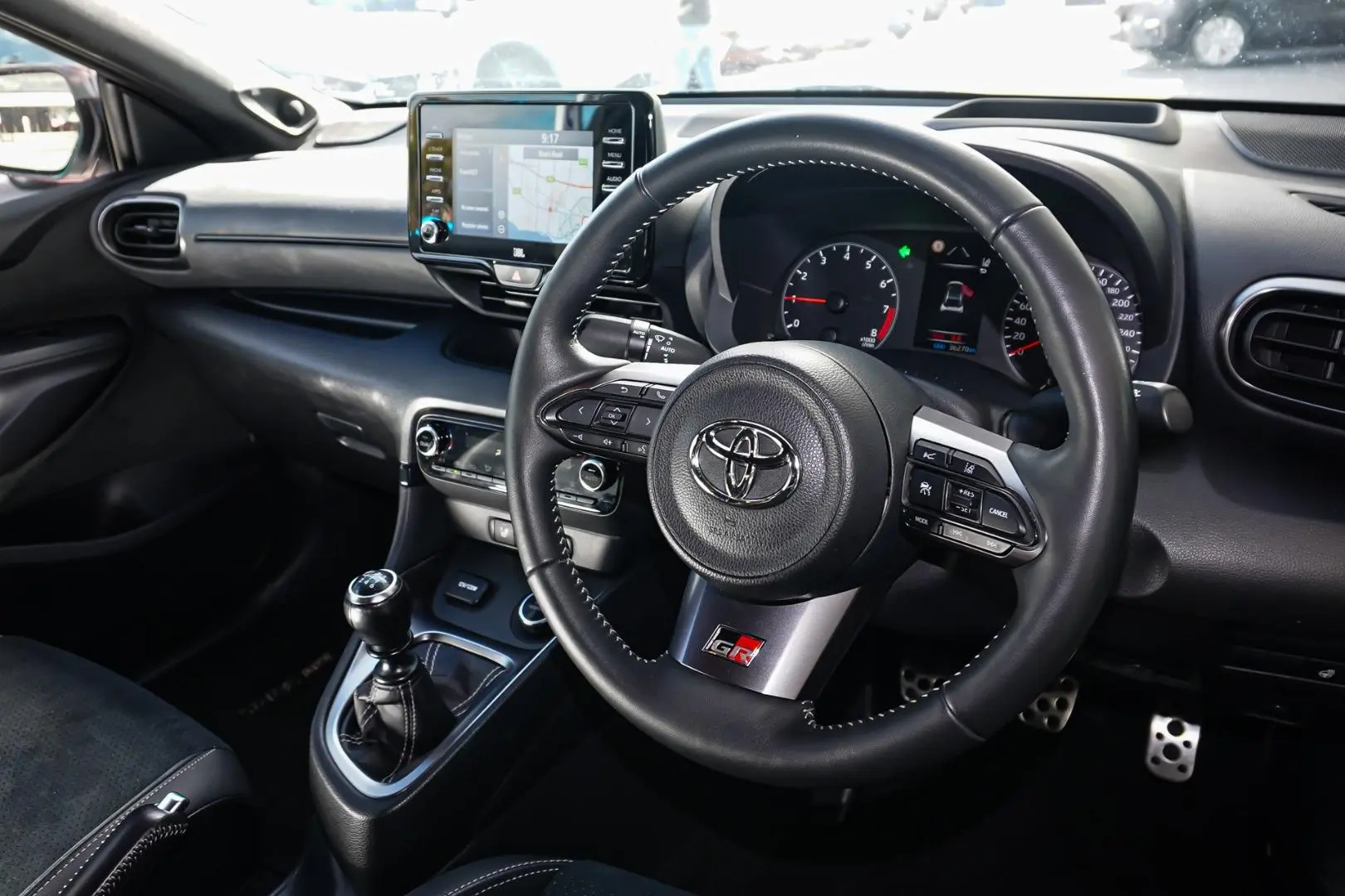 2020 Toyota Yaris Gallery Image 6