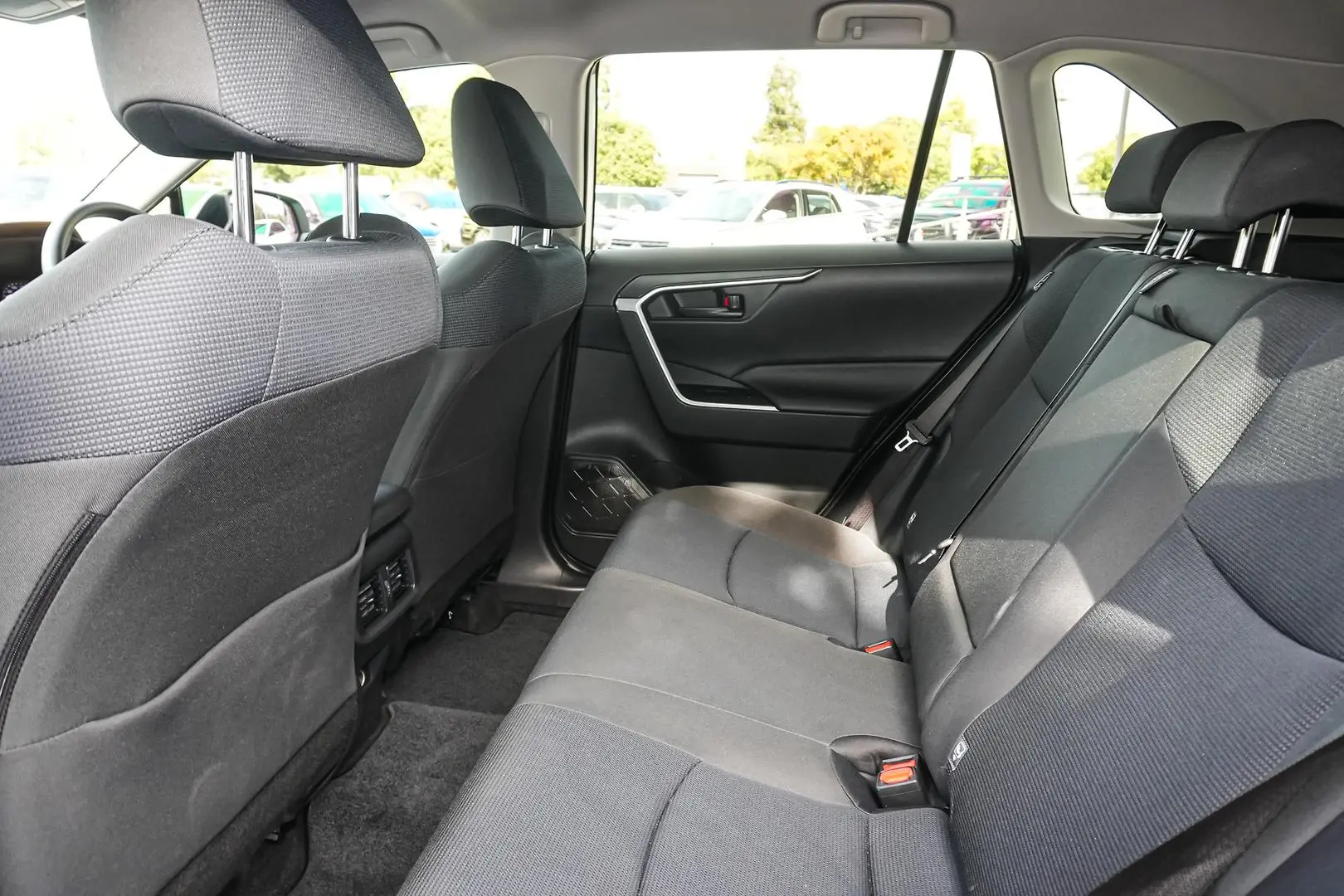 2020 Toyota RAV4 Gallery Image 11