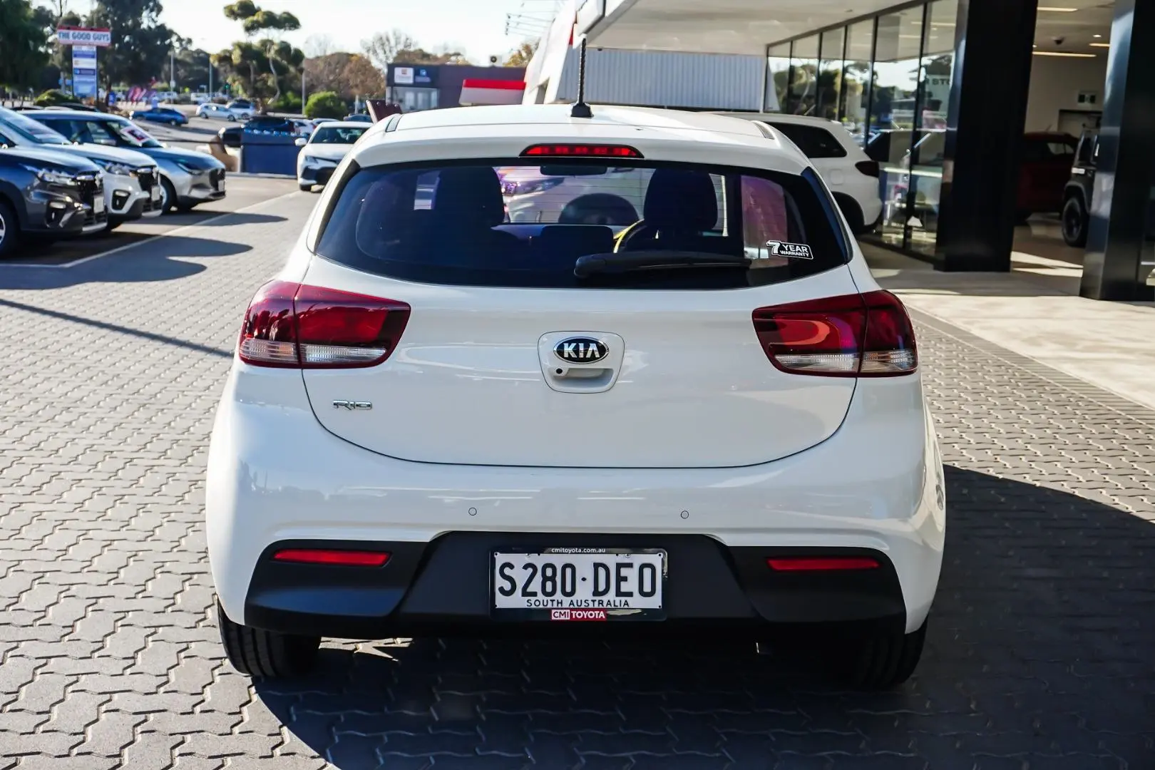 2020 Kia Rio Gallery Image 5