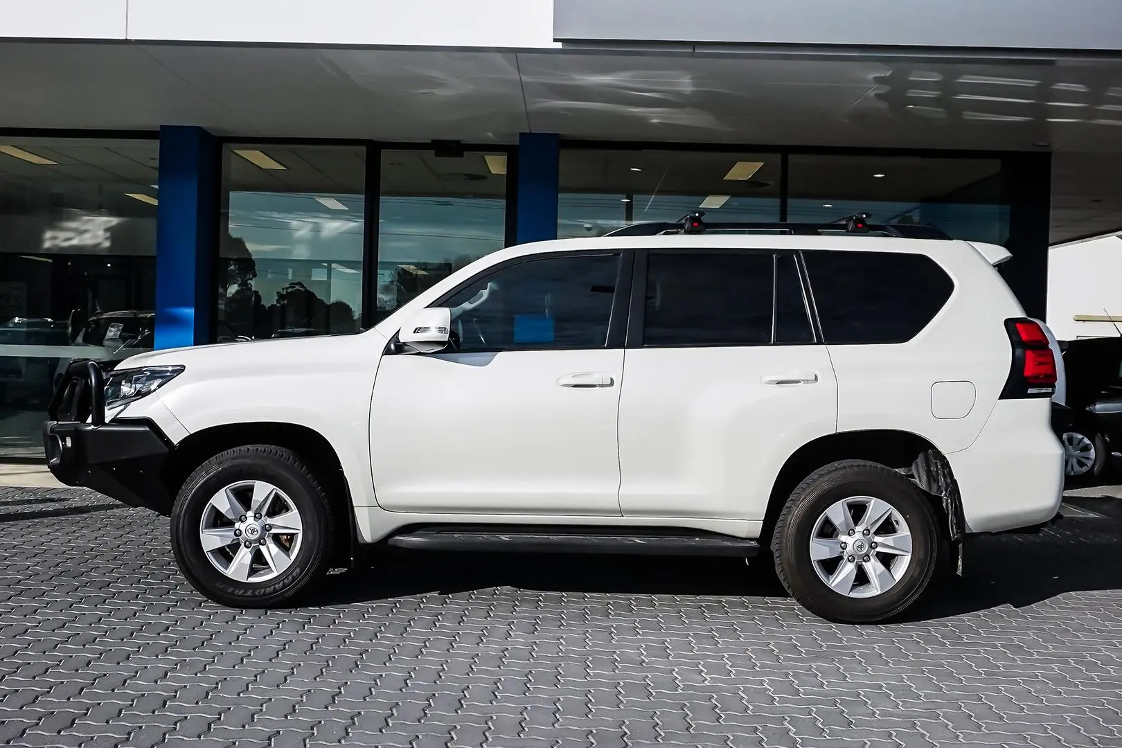 2020 Toyota Landcruiser Prado Gallery Image 3