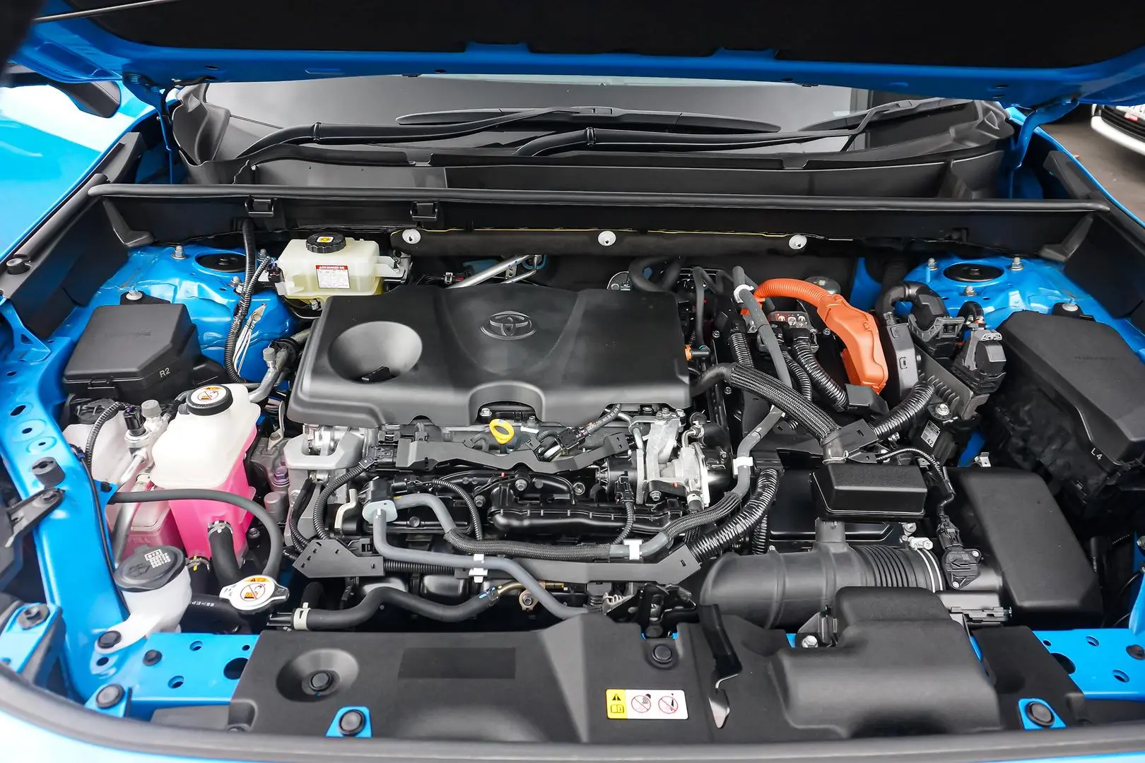 2020 Toyota RAV4 Gallery Image 25