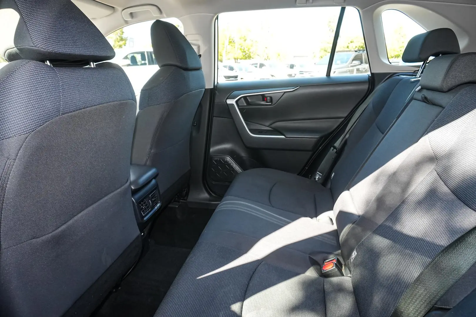 2022 Toyota RAV4 Gallery Image 12