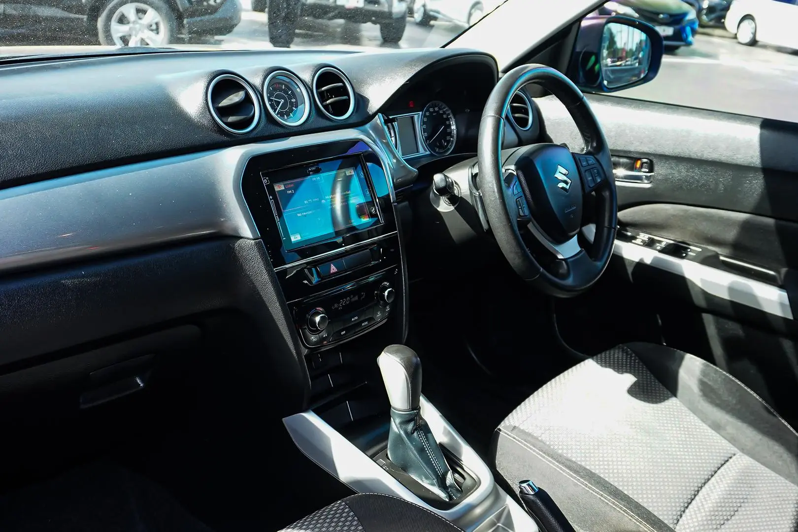 2016 Suzuki Vitara Gallery Image 11