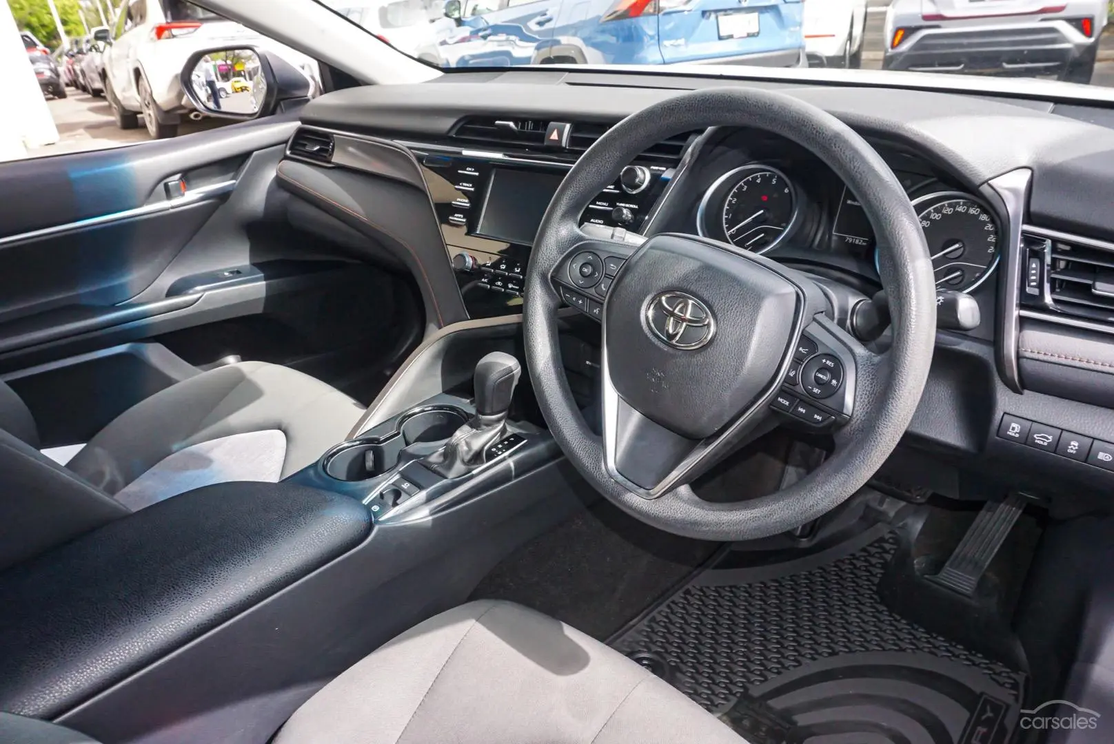 2019 Toyota Camry Image 7