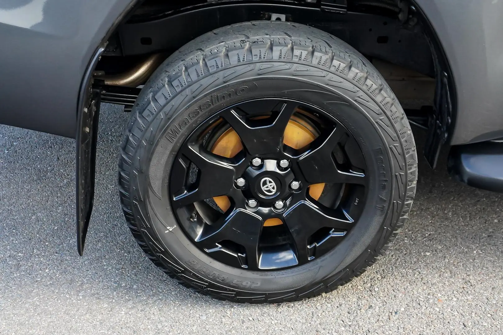 2018 Toyota Hilux Gallery Image 15