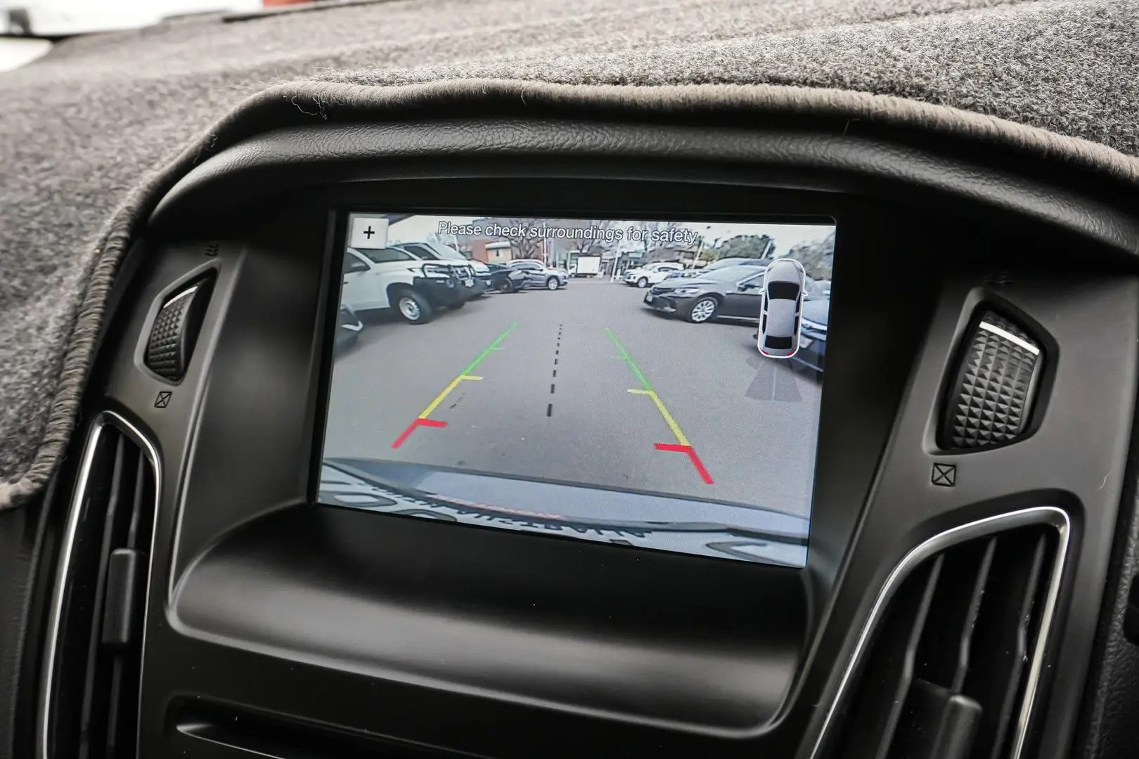 2016 Ford Focus Gallery Image 22