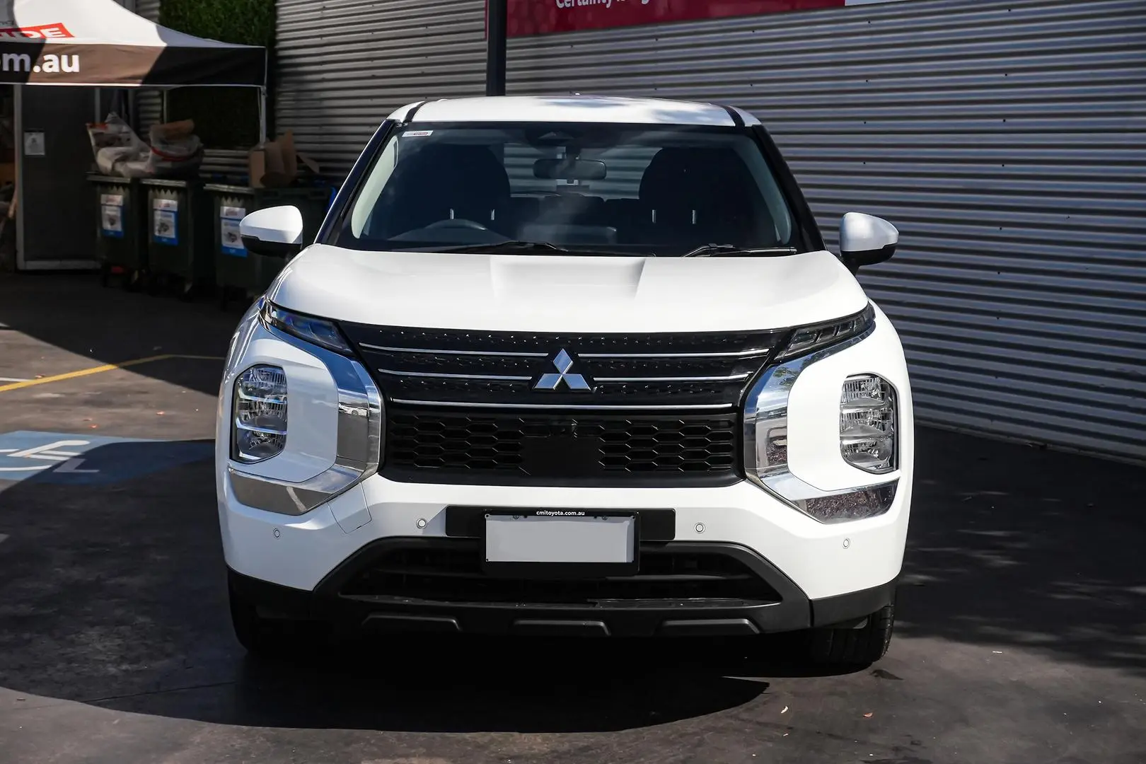 2022 Mitsubishi Outlander Gallery Image 5