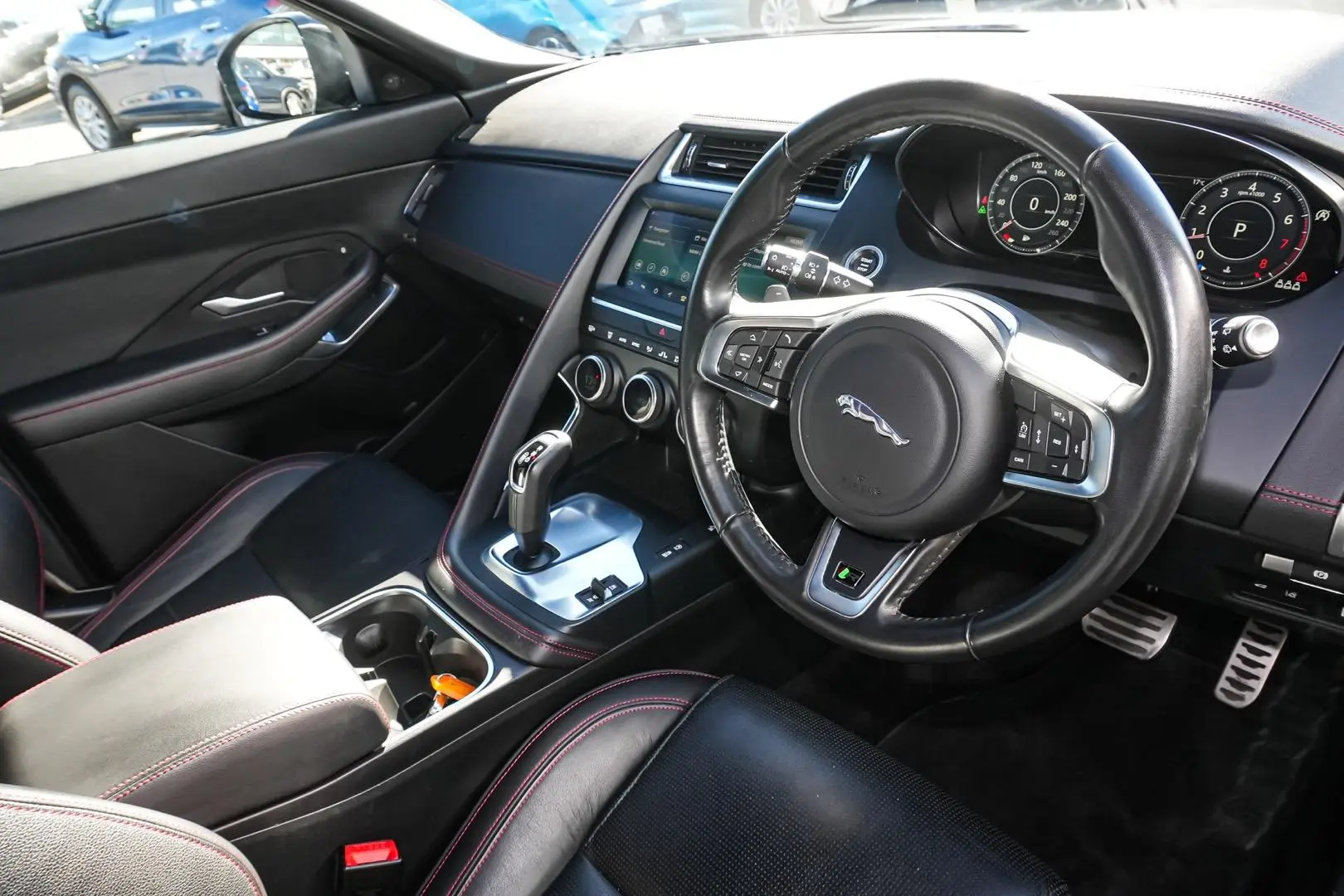 2020 Jaguar E-PACE Gallery Image 7