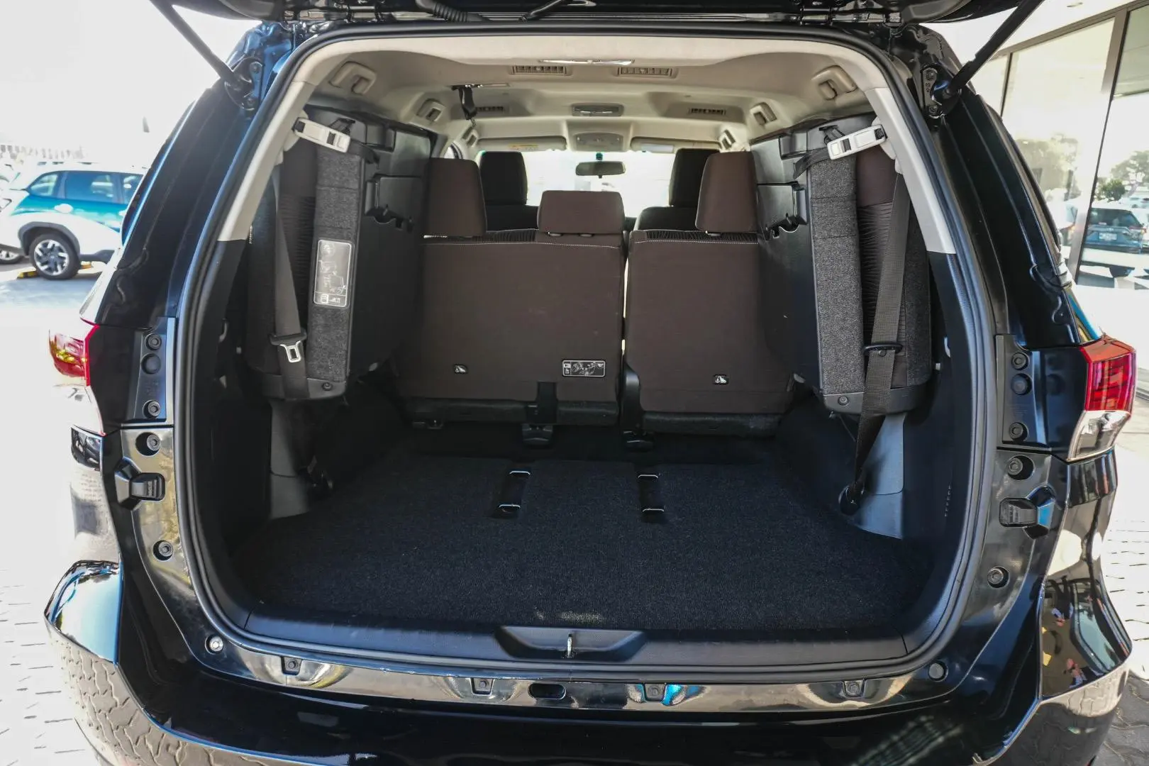 2016 Toyota Fortuner Gallery Image 11