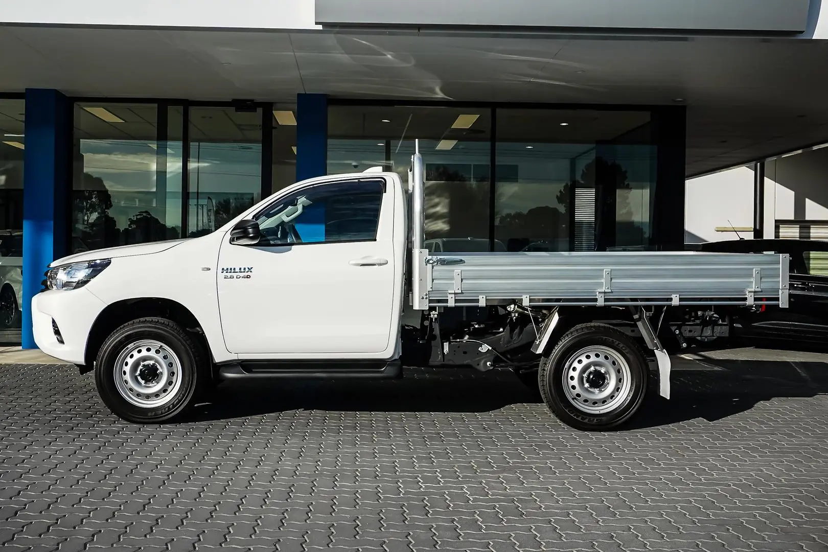 2022 Toyota Hilux Gallery Image 3