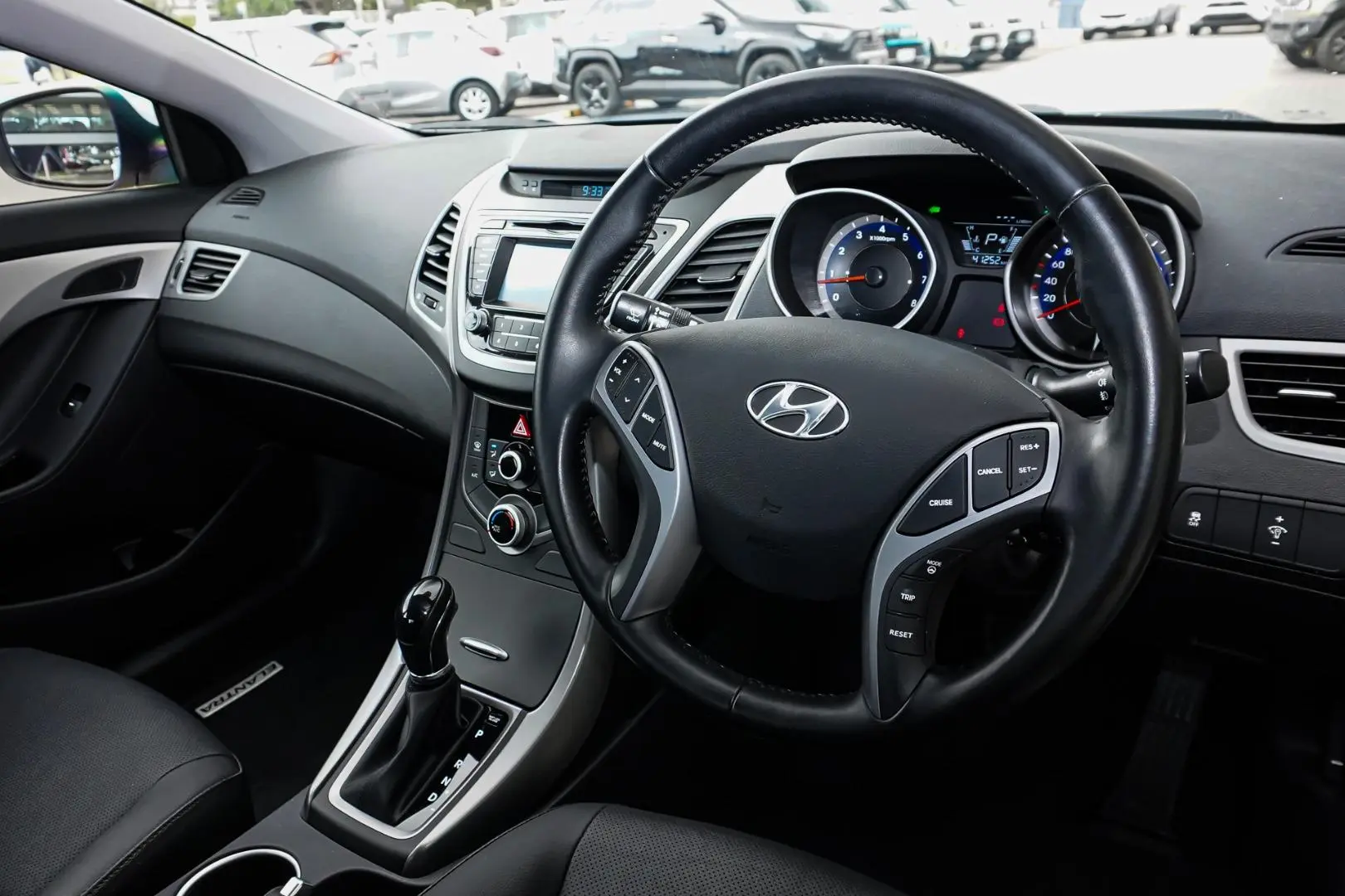 2014 Hyundai Elantra Gallery Image 7