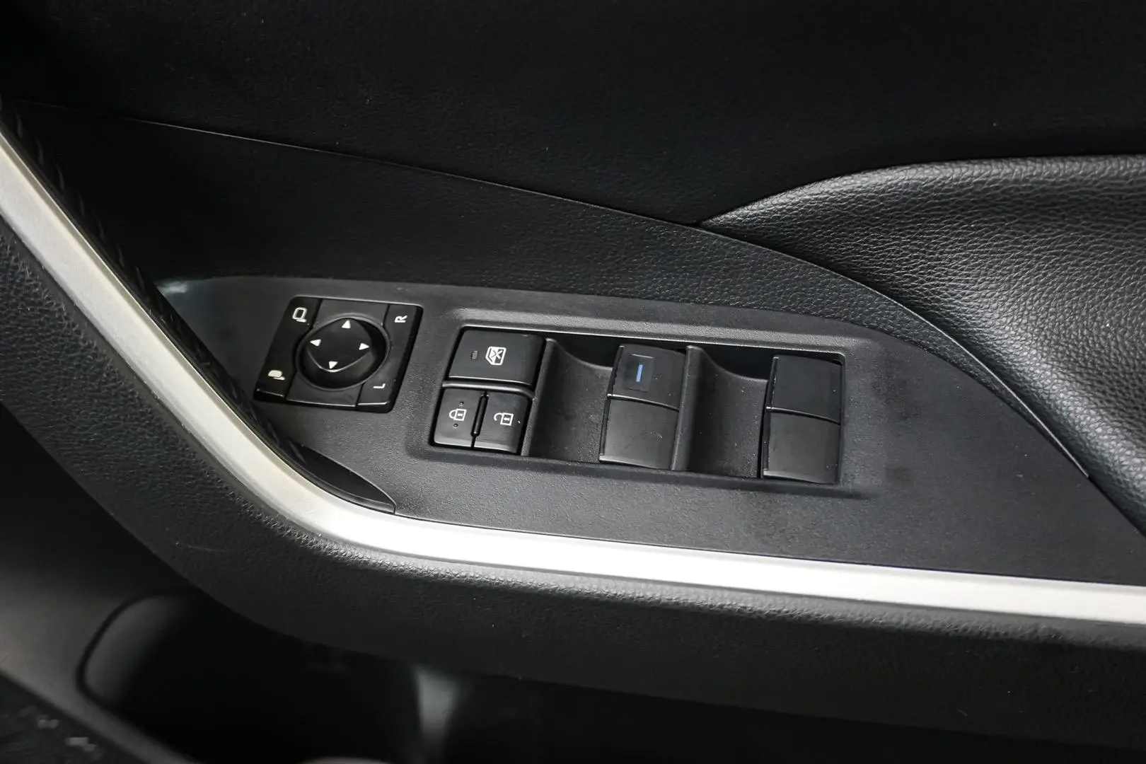 2022 Toyota RAV4 Gallery Image 19