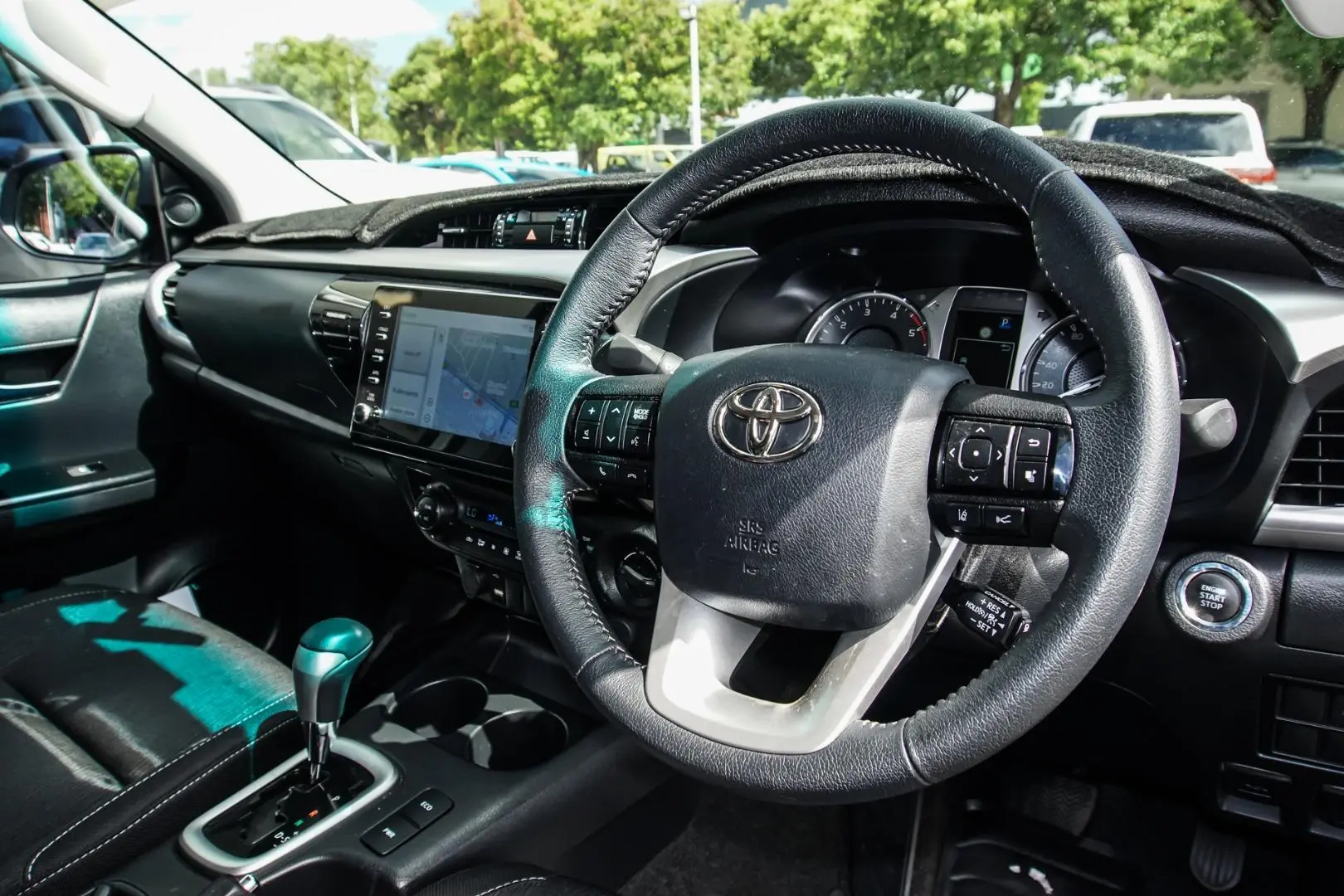 2022 Toyota Hilux Gallery Image 6