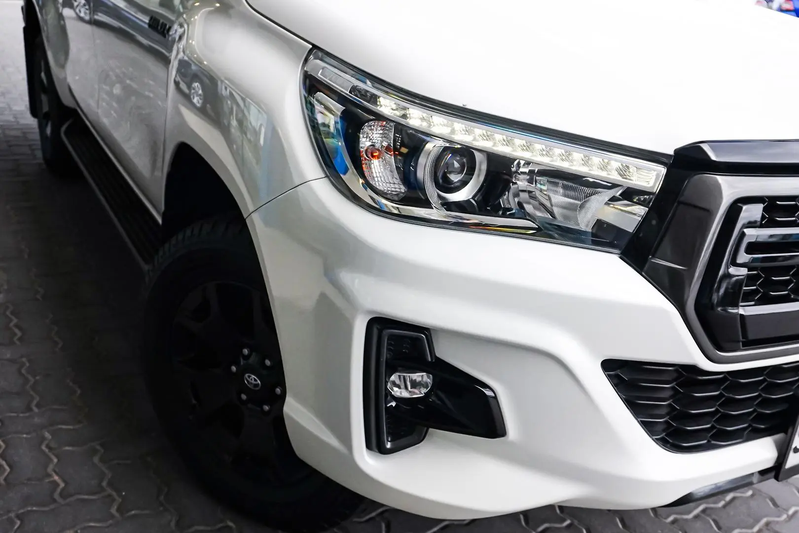 2020 Toyota Hilux Gallery Image 12