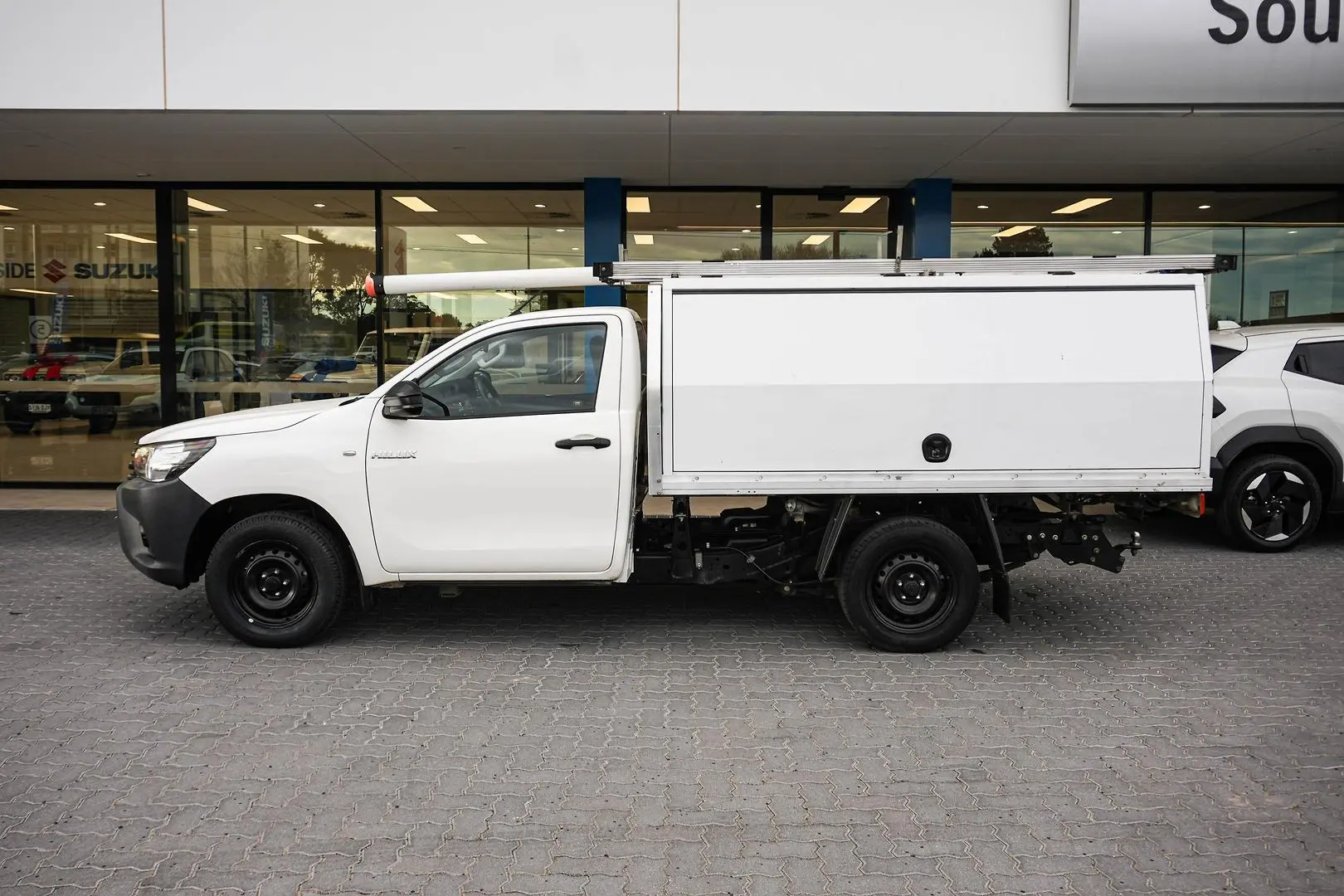 2020 Toyota Hilux Gallery Image 4