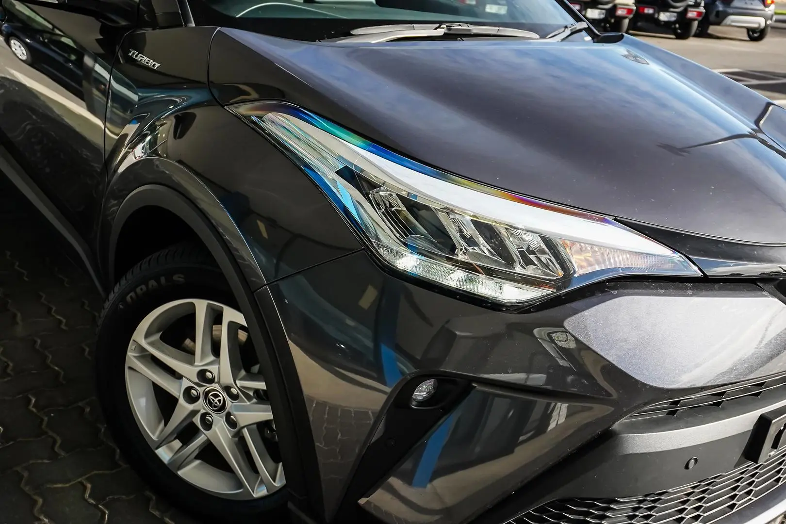2023 Toyota C-HR Gallery Image 11