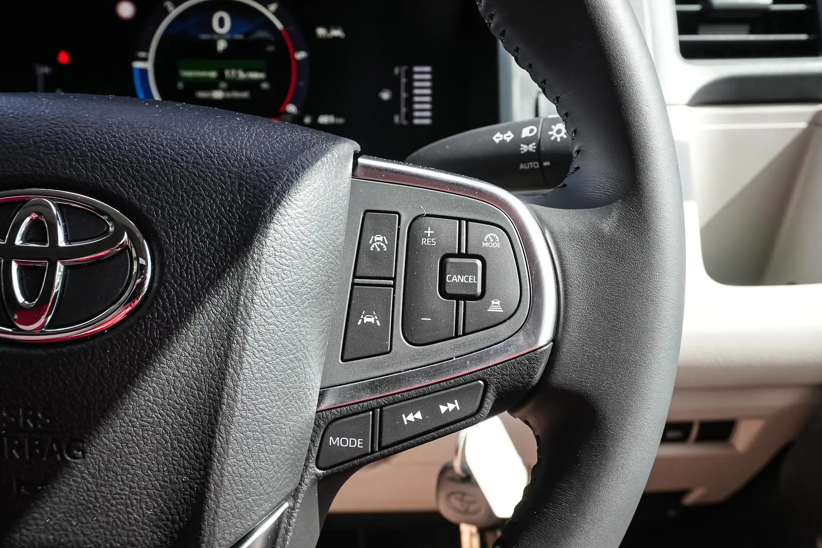 2025 Toyota Hiace Gallery Image 20