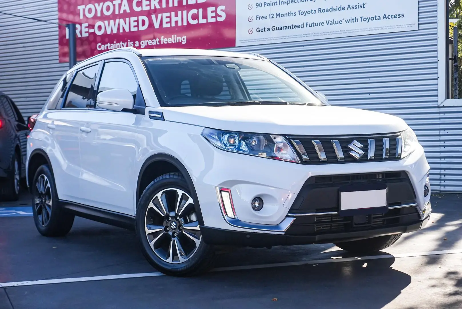 2022 Suzuki Vitara Gallery Image 2