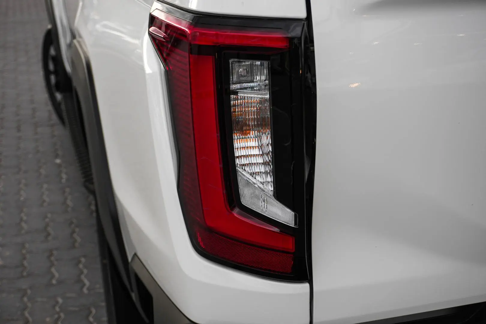 2025 Toyota Hilux Gallery Image 14