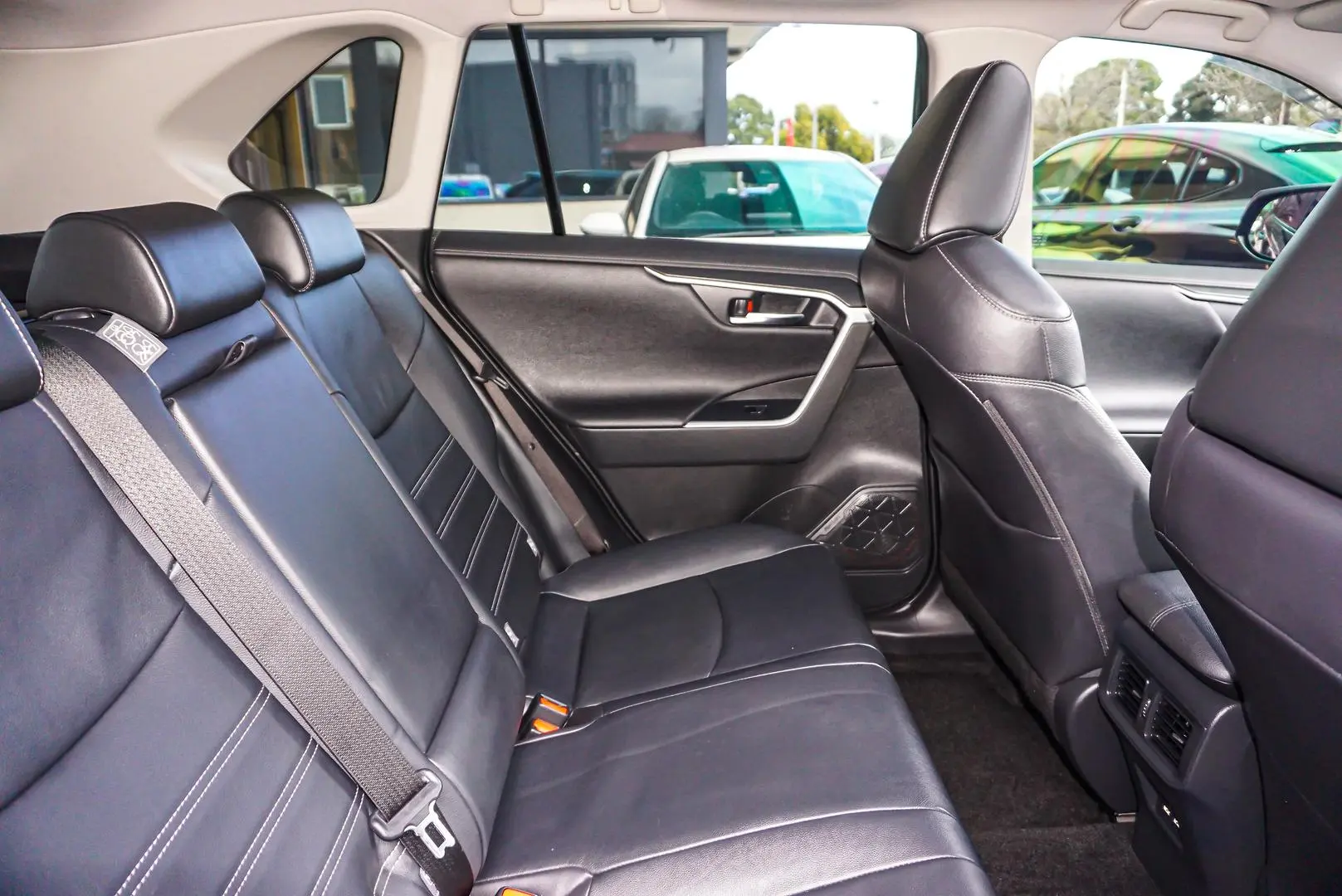 2020 Toyota RAV4 Gallery Image 15