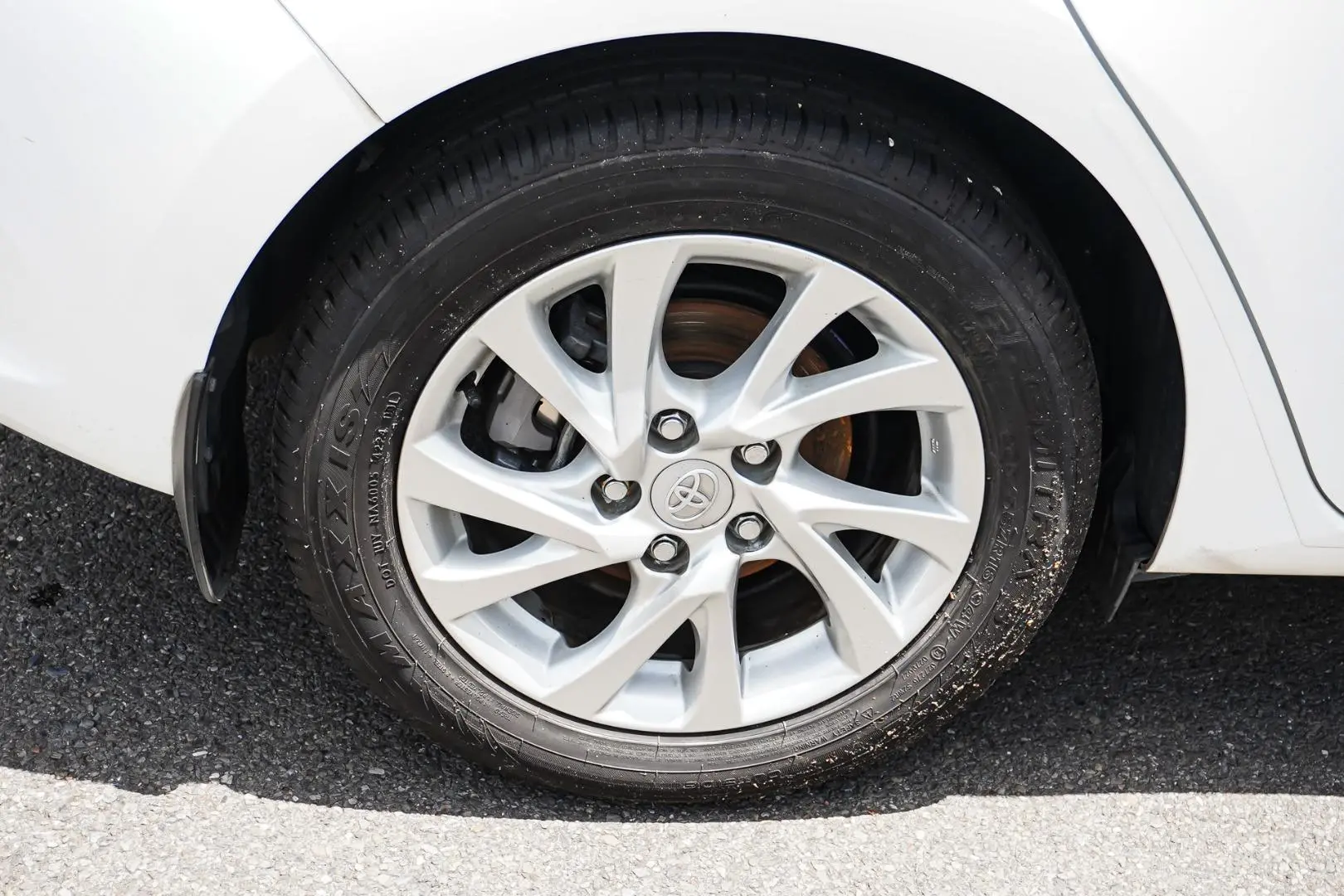 2016 Toyota Corolla Gallery Image 15