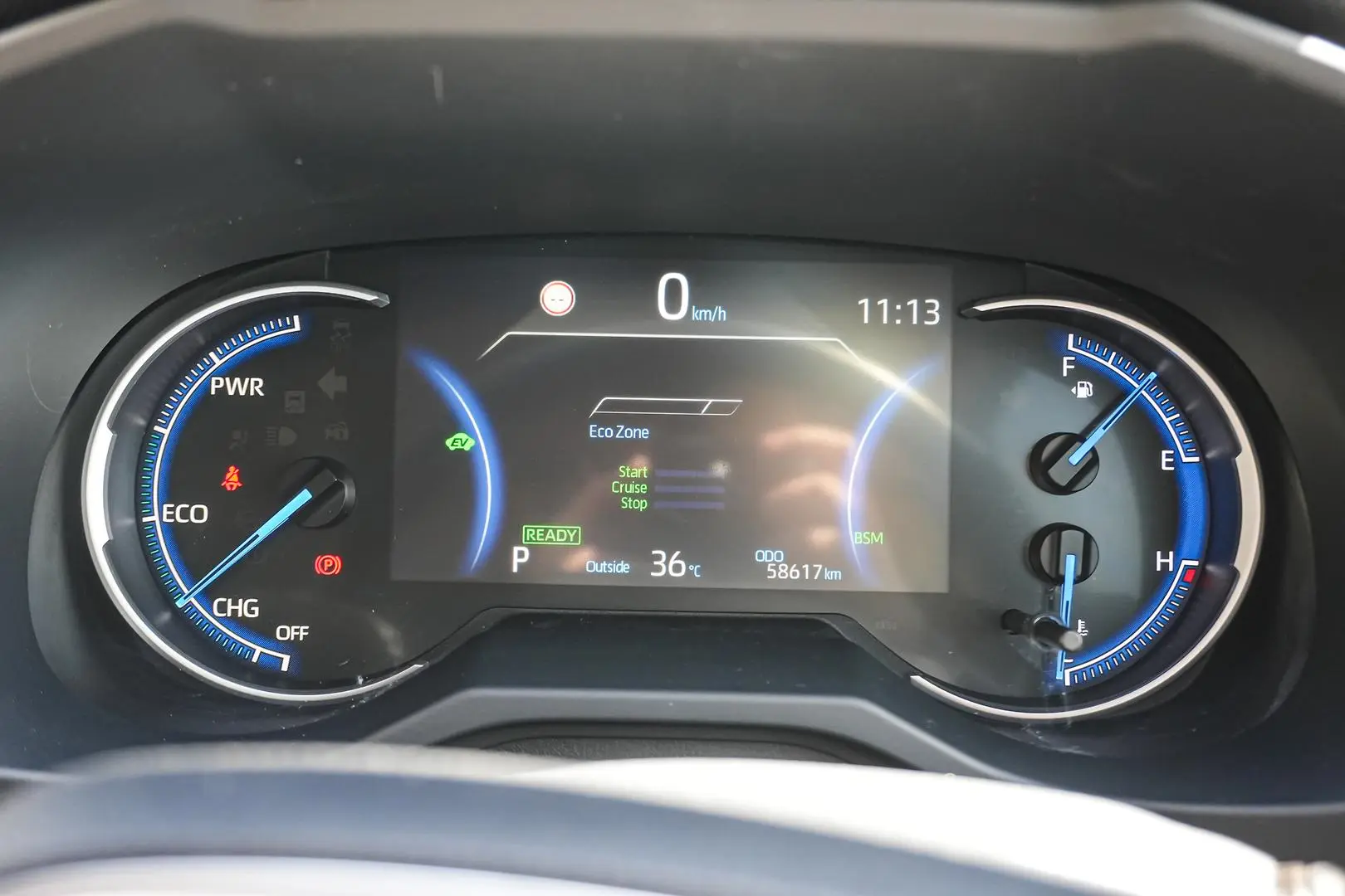 2020 Toyota RAV4 Gallery Image 17