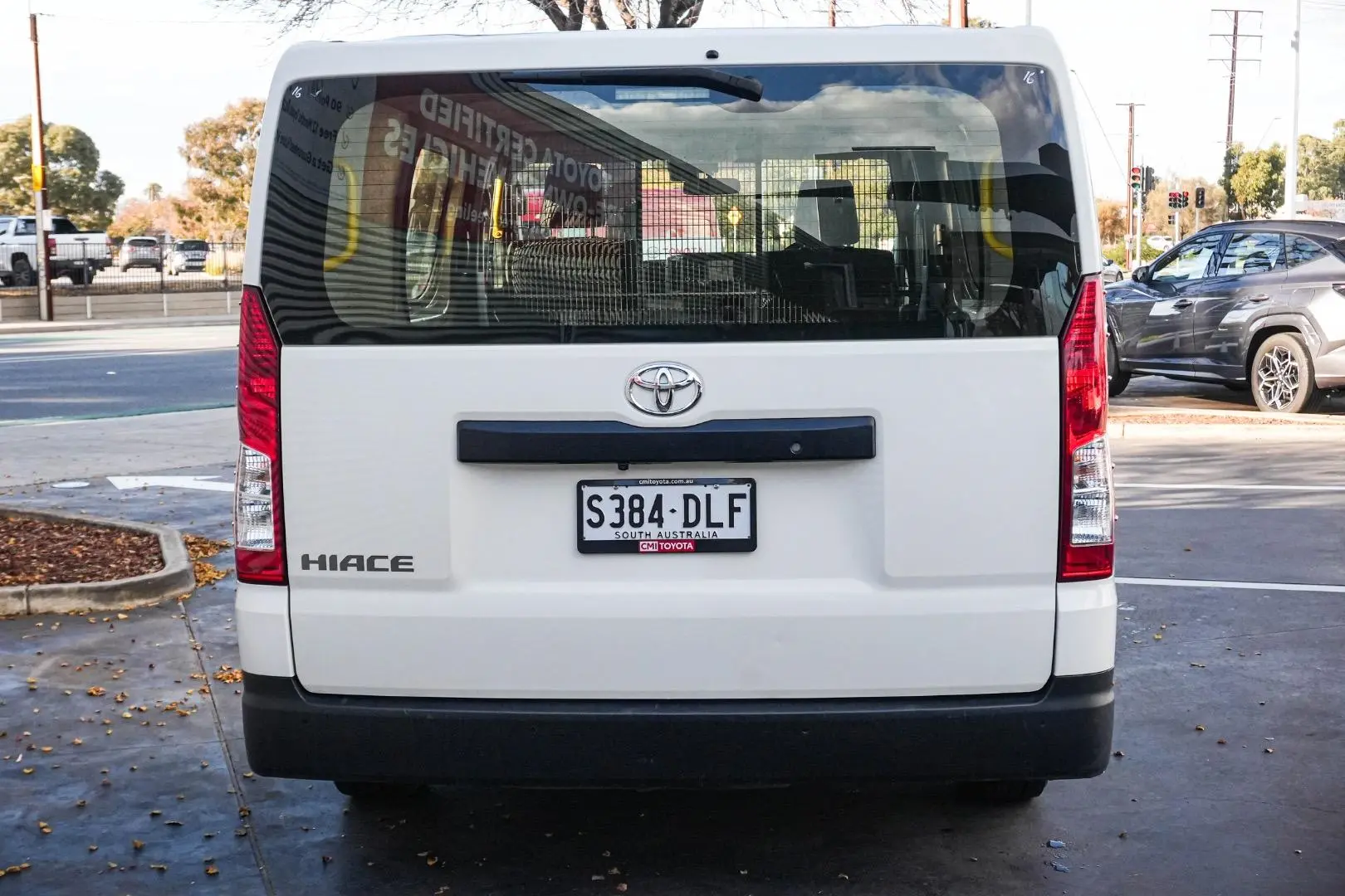 2020 Toyota Hiace Gallery Image 6