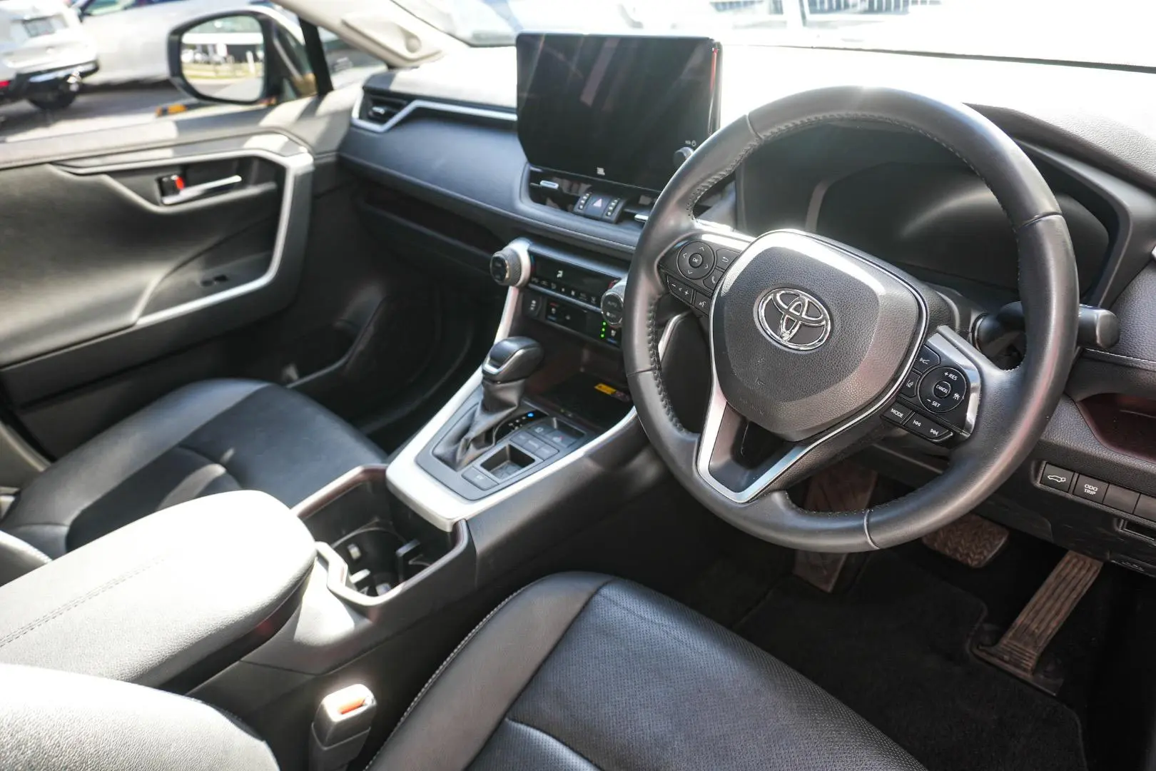 2023 Toyota RAV4 Gallery Image 6