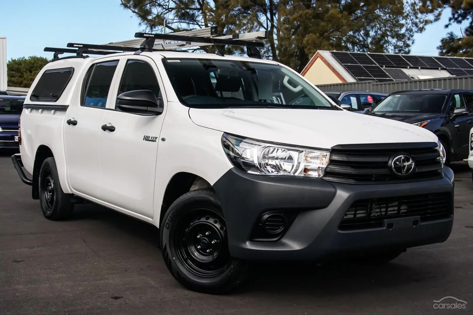 2020 Toyota Hilux Image 1