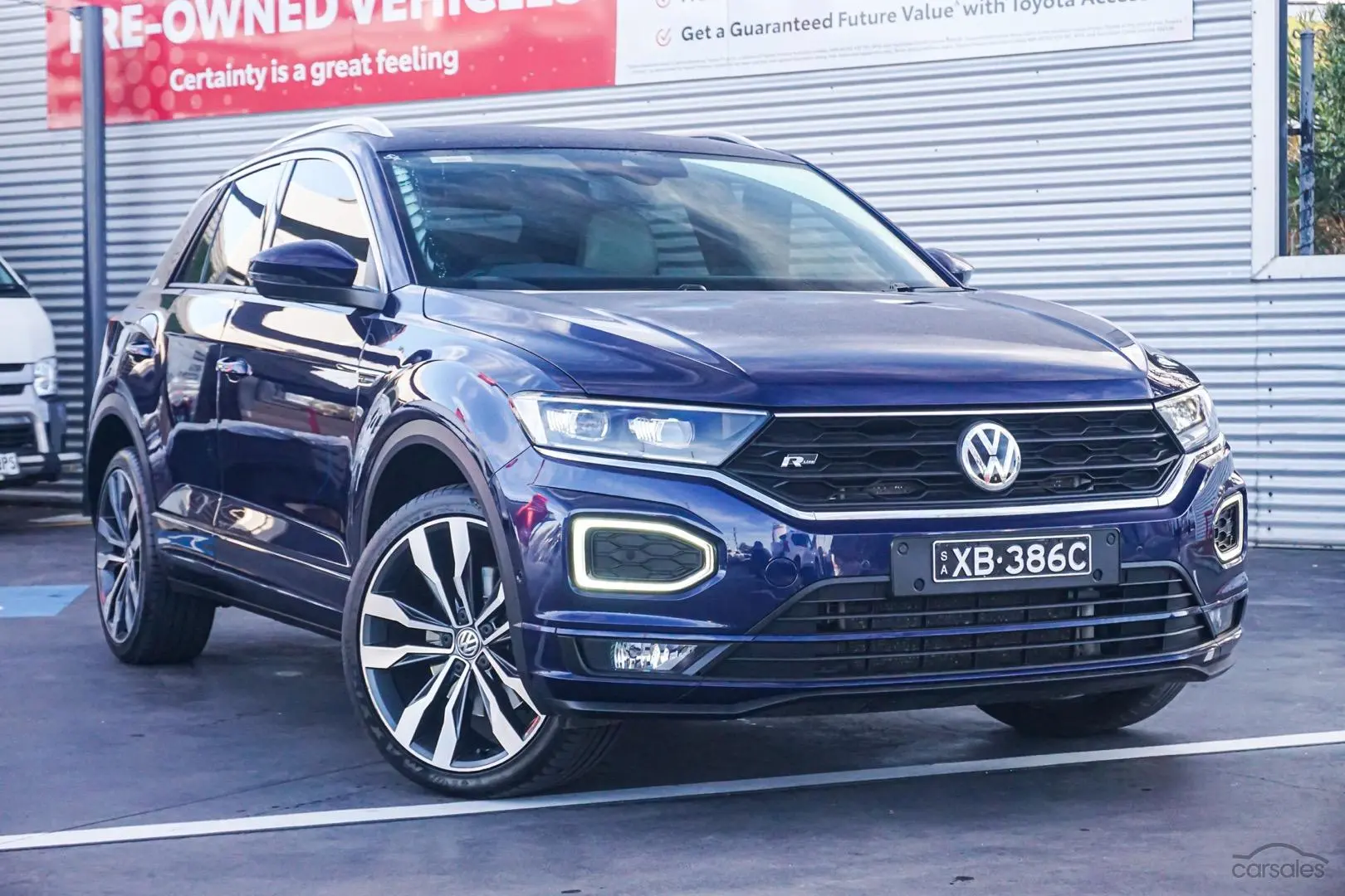 2020 Volkswagen T-Roc Image 1