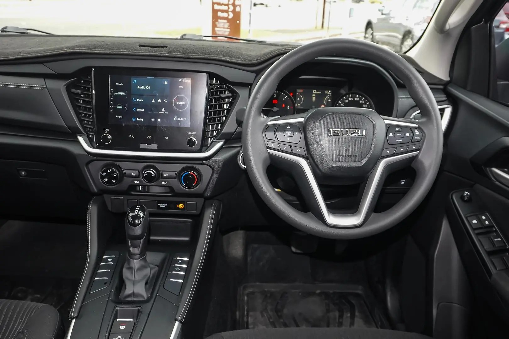 2025 Isuzu MU-X Gallery Image 9