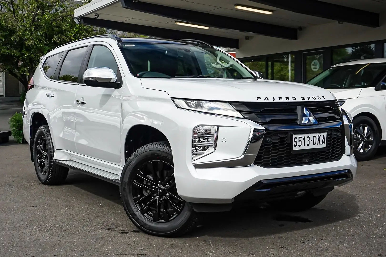 2022 Mitsubishi Pajero Sport Gallery Image 2