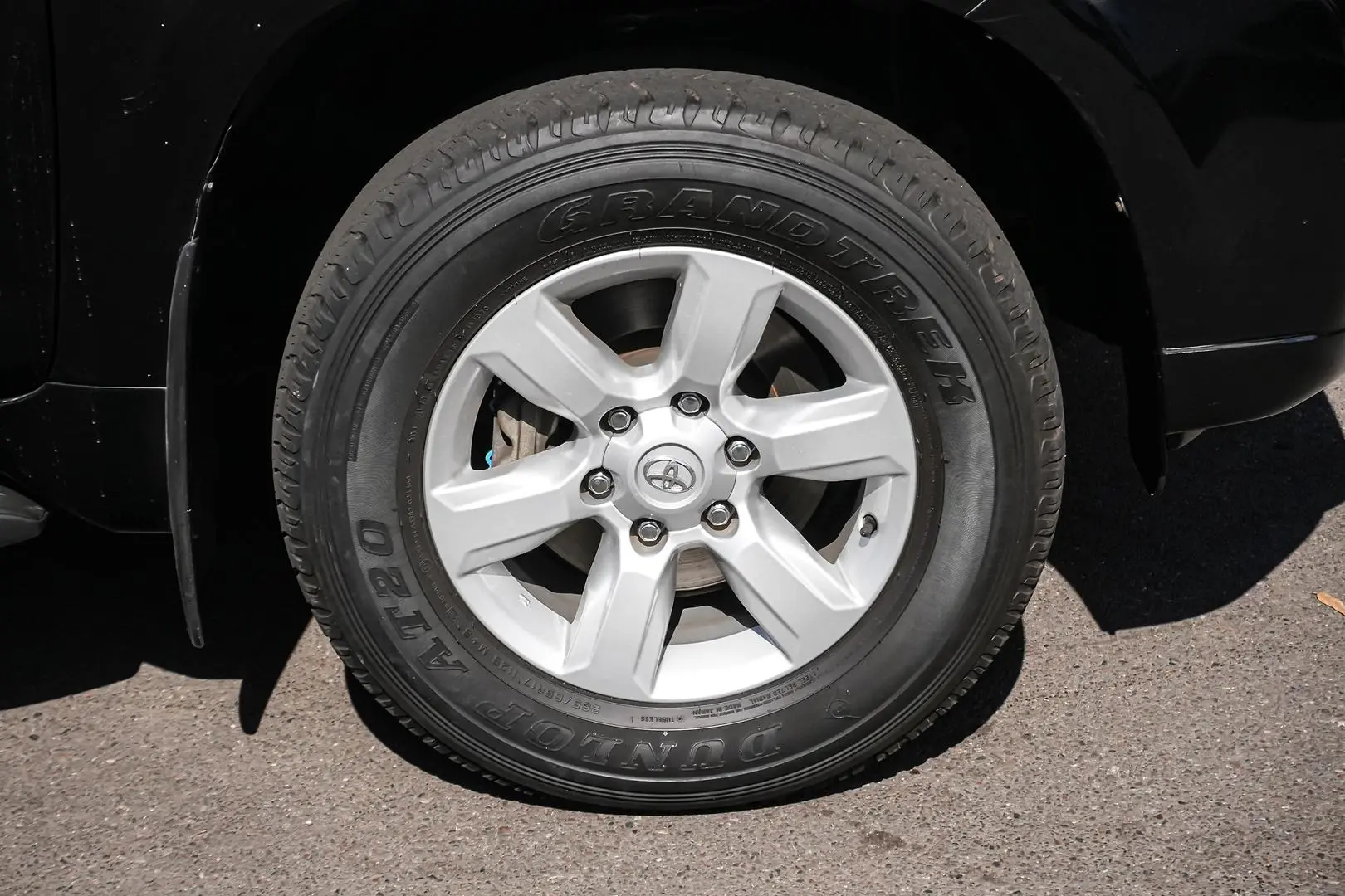 2016 Toyota Landcruiser Prado Gallery Image 10