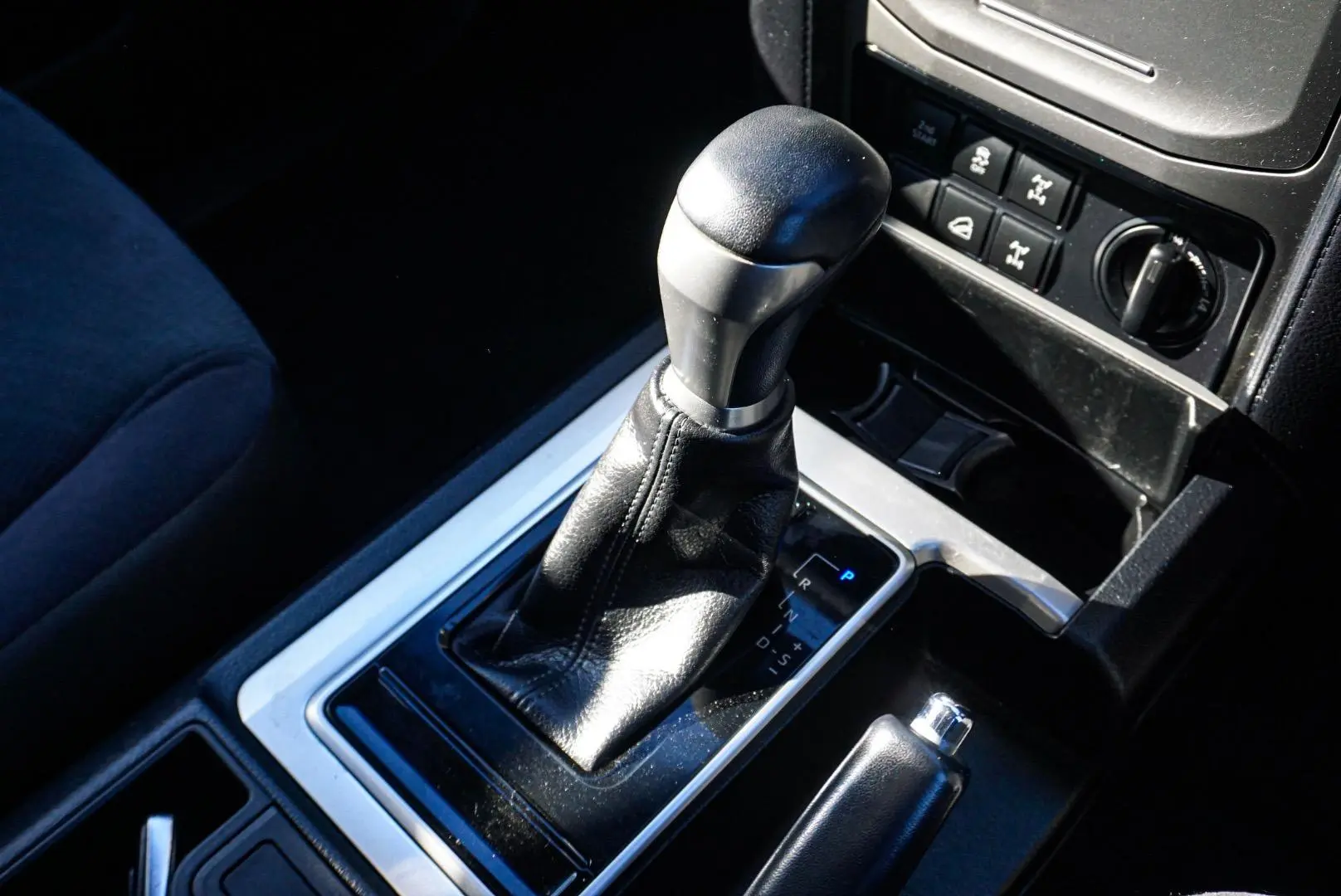 2020 Toyota Landcruiser Prado Gallery Image 18