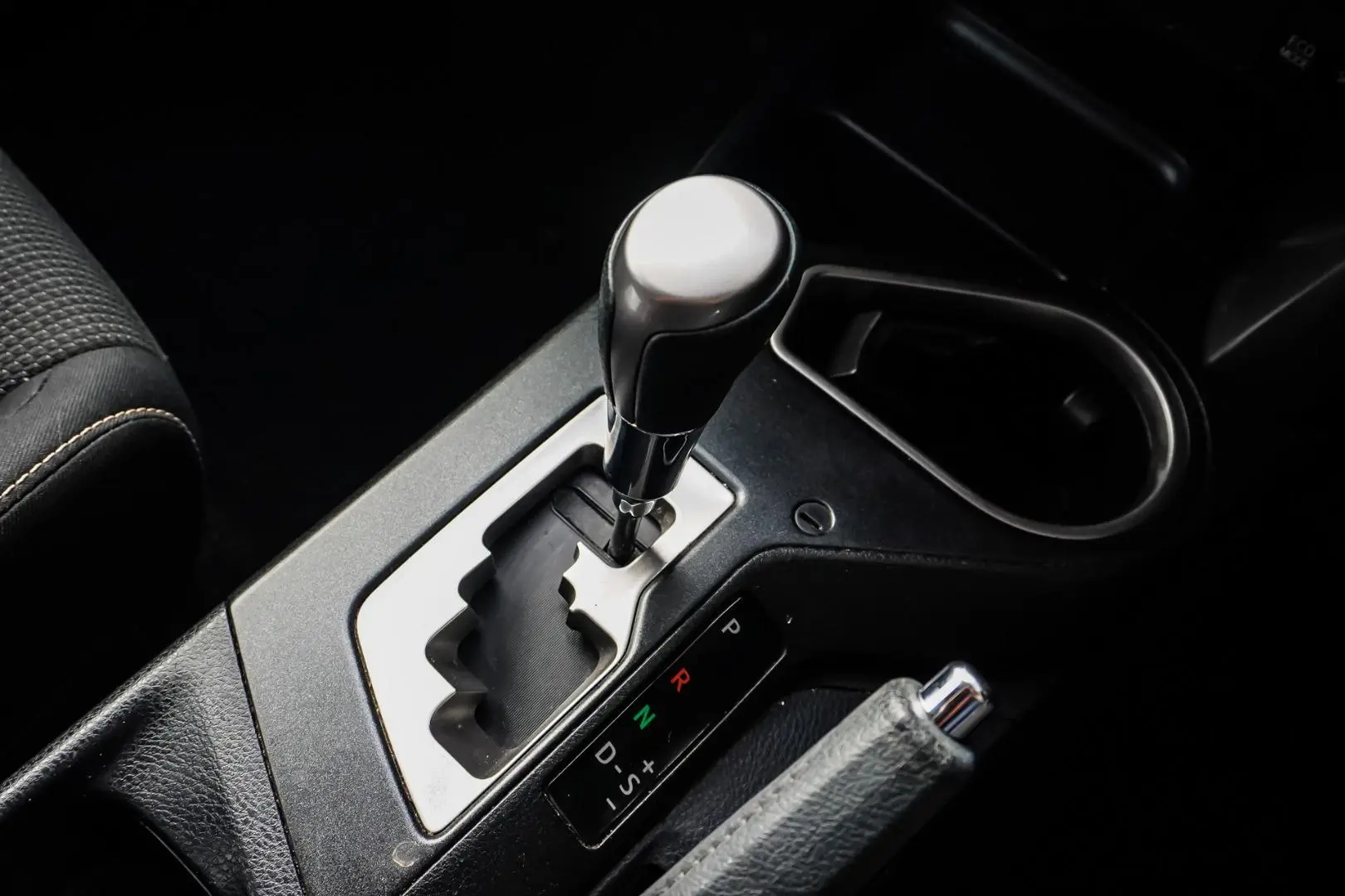 2018 Toyota RAV4 Gallery Image 21