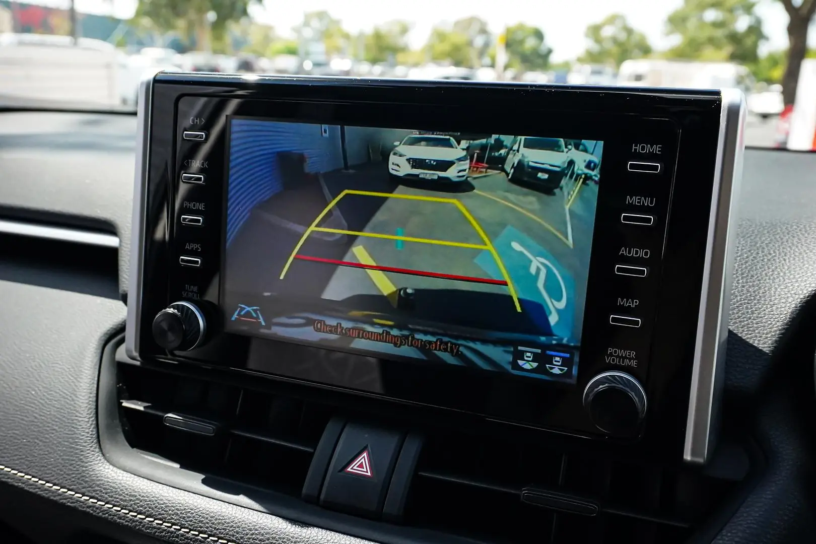 2020 Toyota RAV4 Gallery Image 24