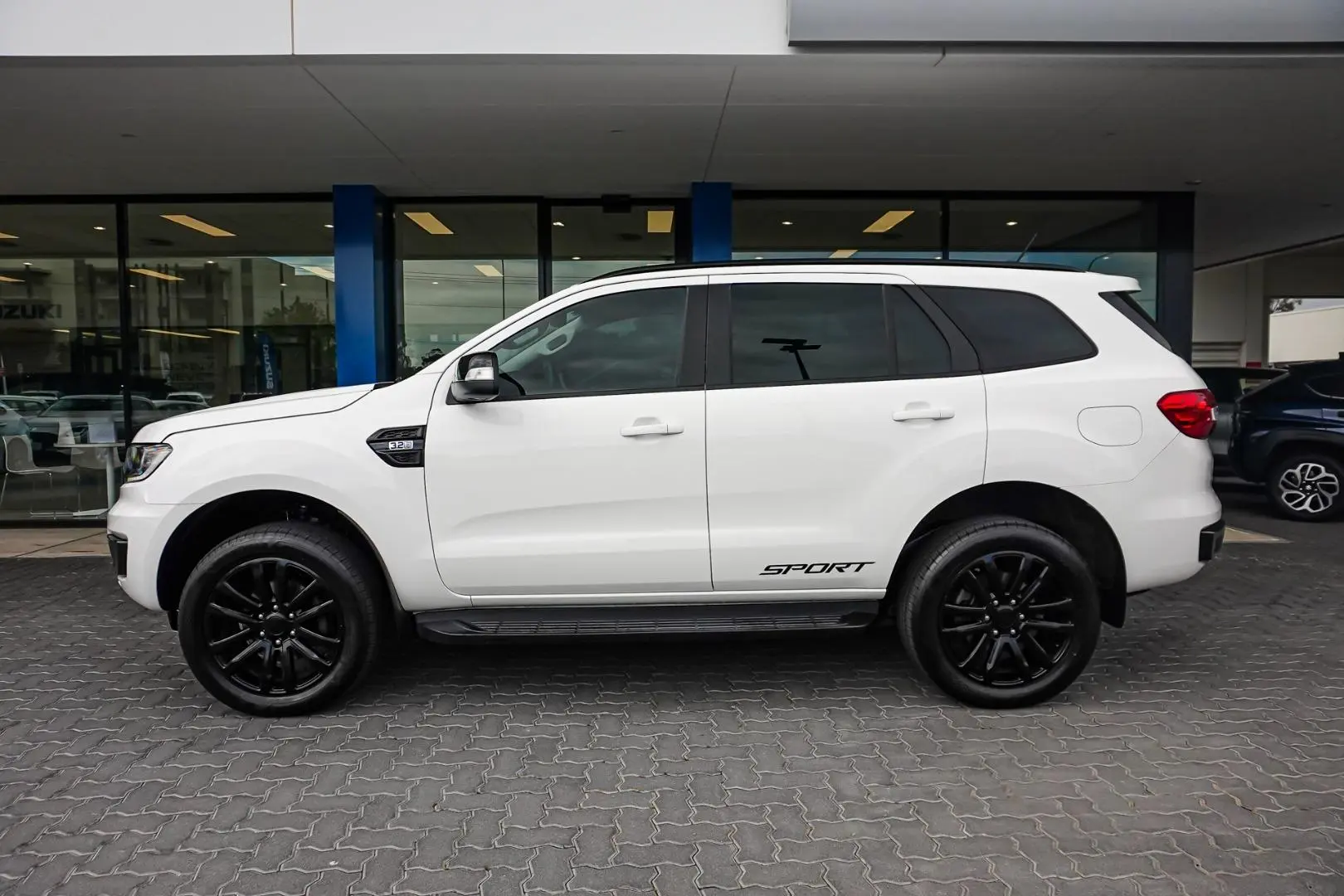 2021 Ford Everest Gallery Image 4