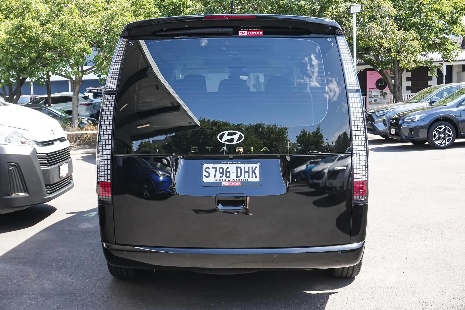 2024 Hyundai STARIA Gallery Image 6