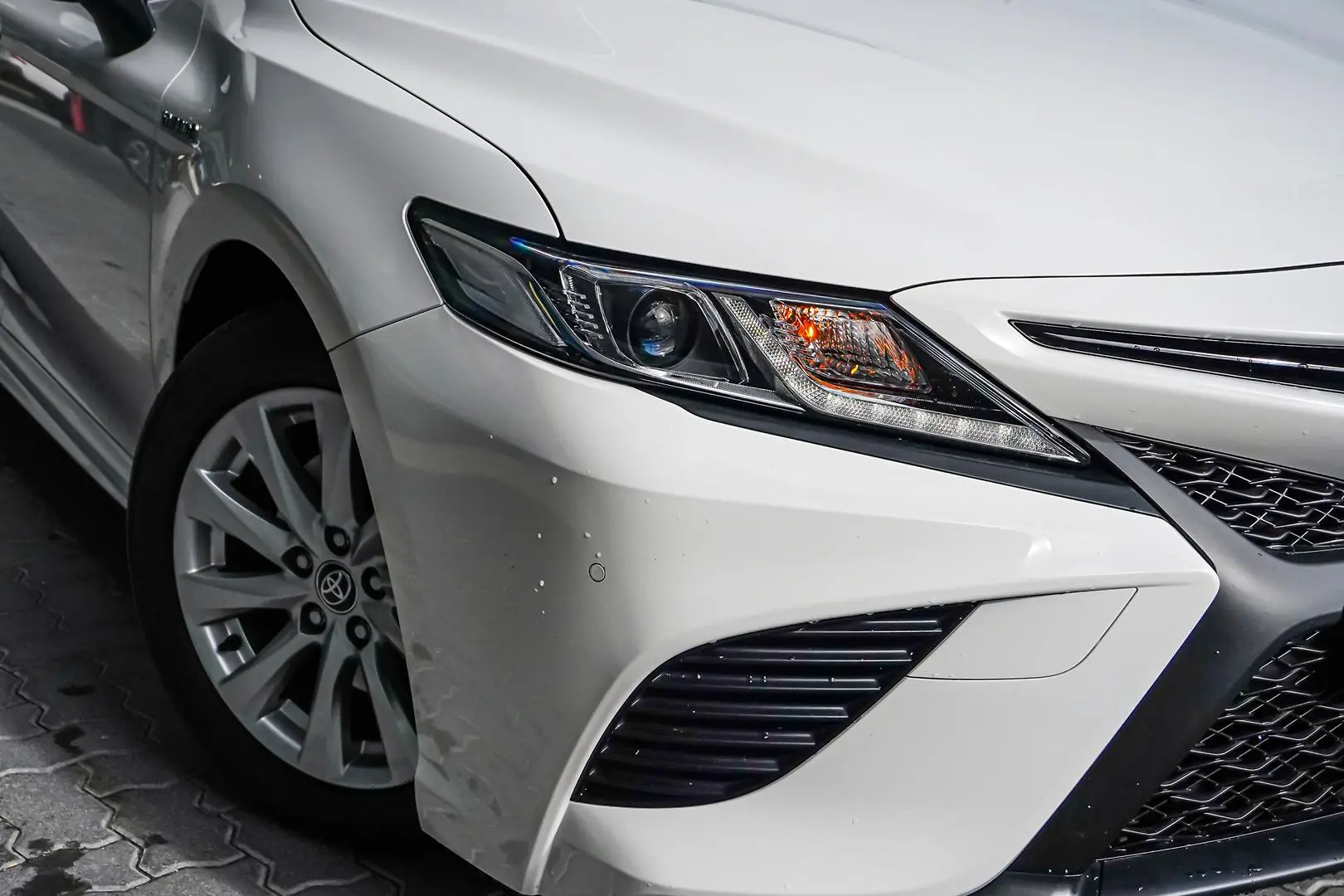 2020 Toyota Camry Gallery Image 12