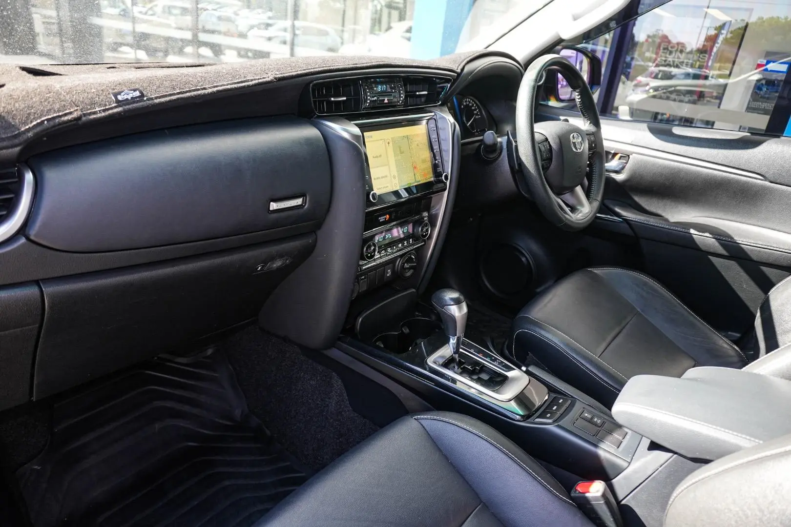 2022 Toyota Fortuner Gallery Image 10