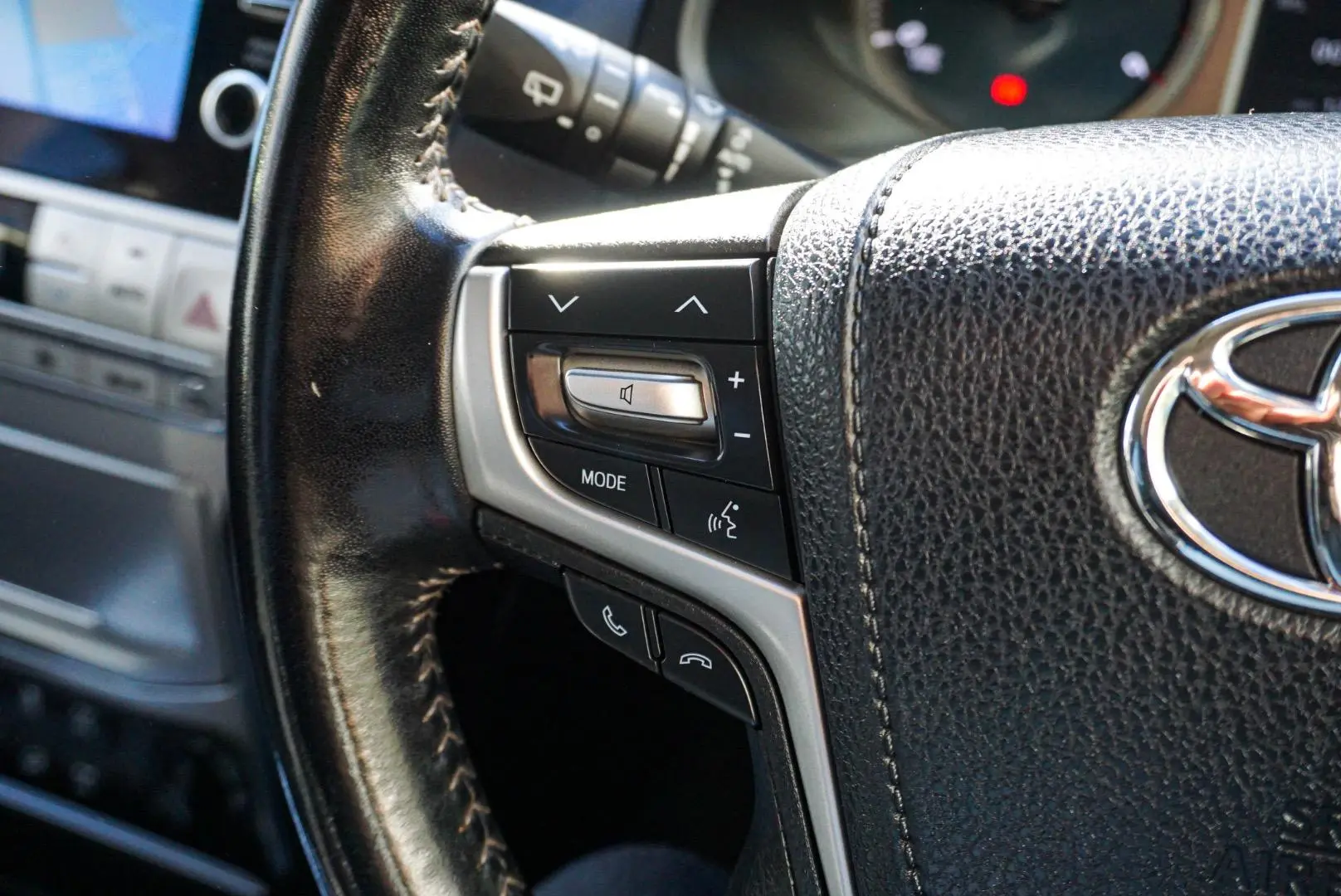 2021 Toyota Landcruiser Prado Gallery Image 19