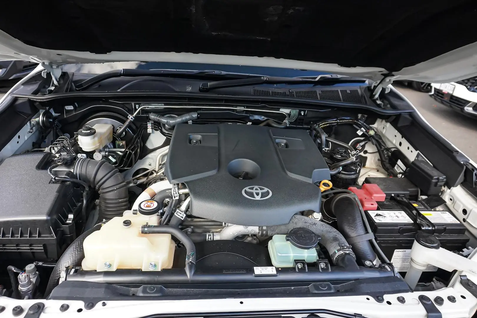 2022 Toyota Hilux Gallery Image 25