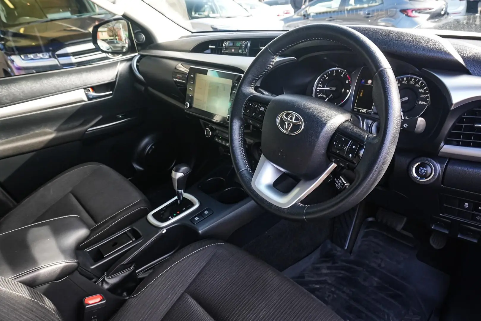 2020 Toyota Hilux Gallery Image 6
