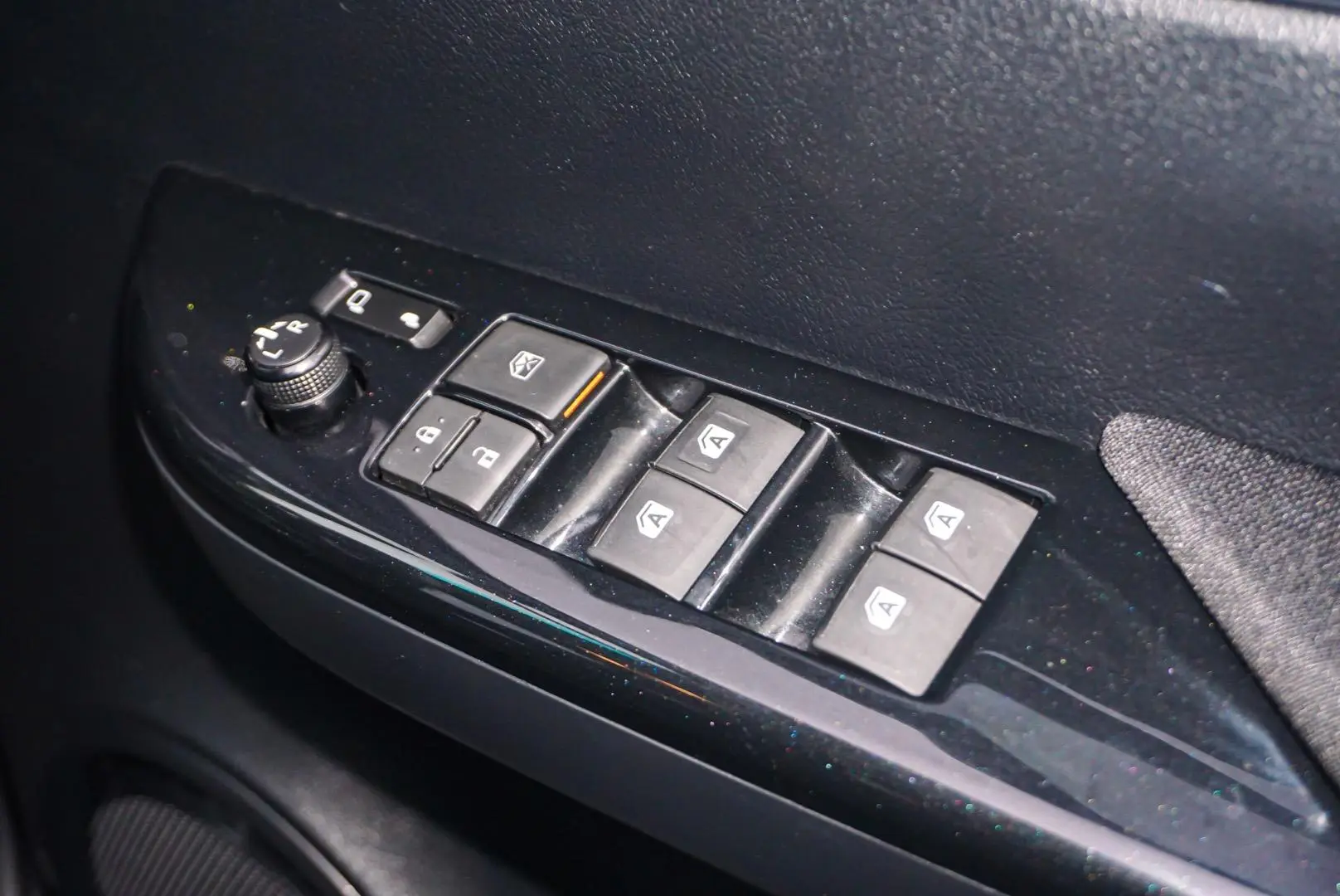 2019 Toyota Hilux Gallery Image 15
