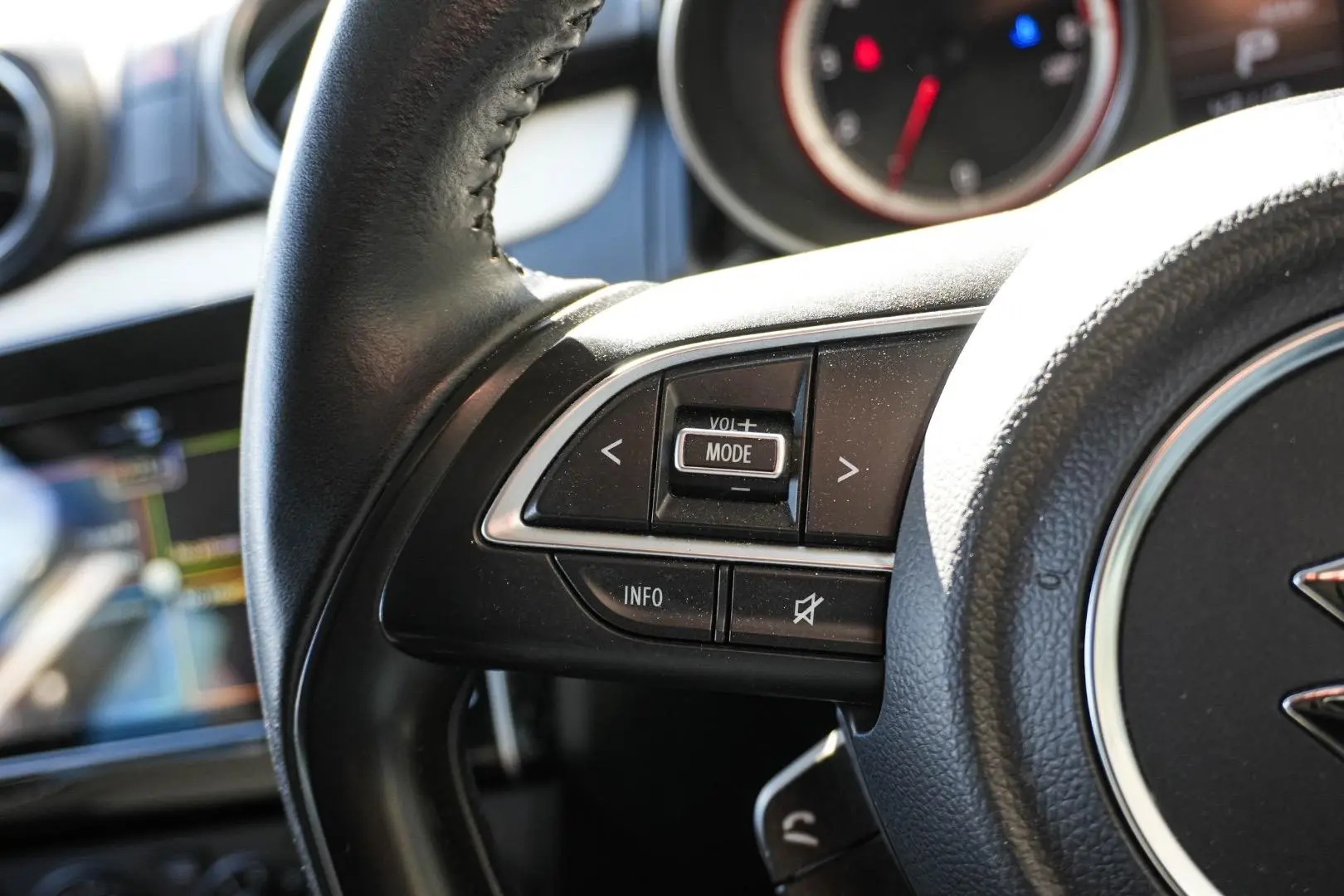2020 Suzuki Swift Gallery Image 19