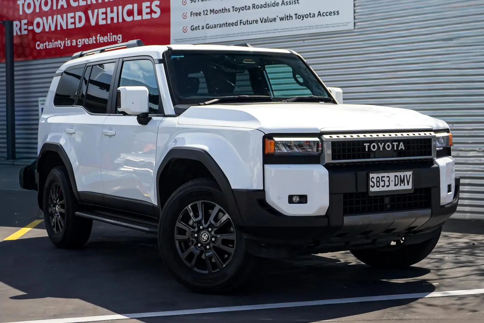 2024 Toyota Landcruiser Prado Gallery Image 2