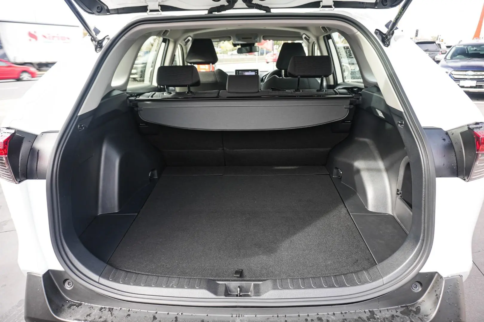 2020 Toyota RAV4 Gallery Image 11