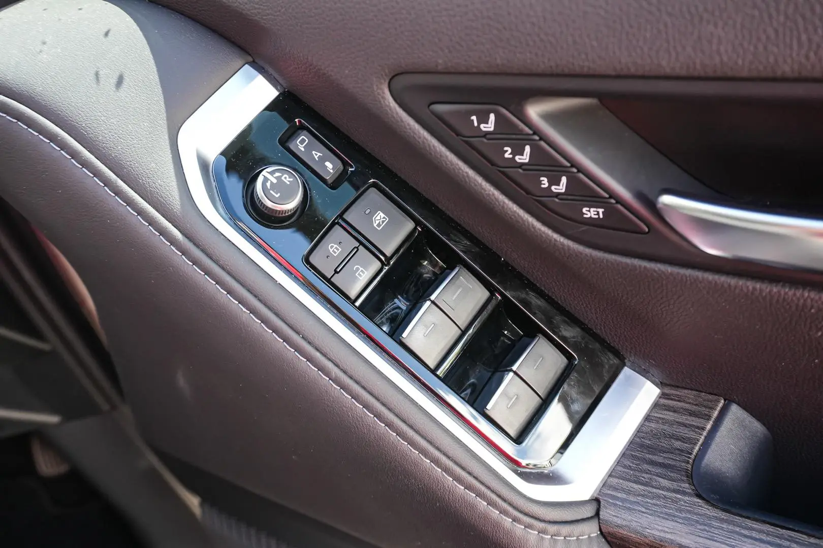 2022 Toyota Landcruiser Gallery Image 18