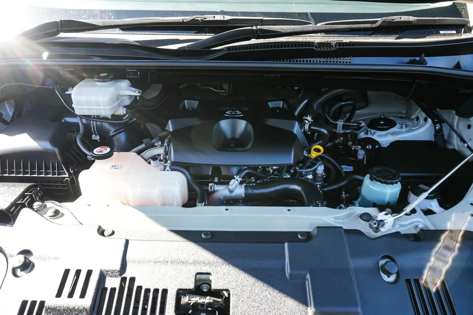 2022 Toyota Hiace Gallery Image 22