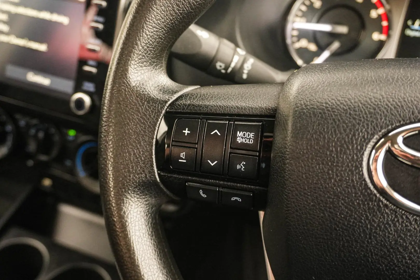 2022 Toyota Hilux Gallery Image 19